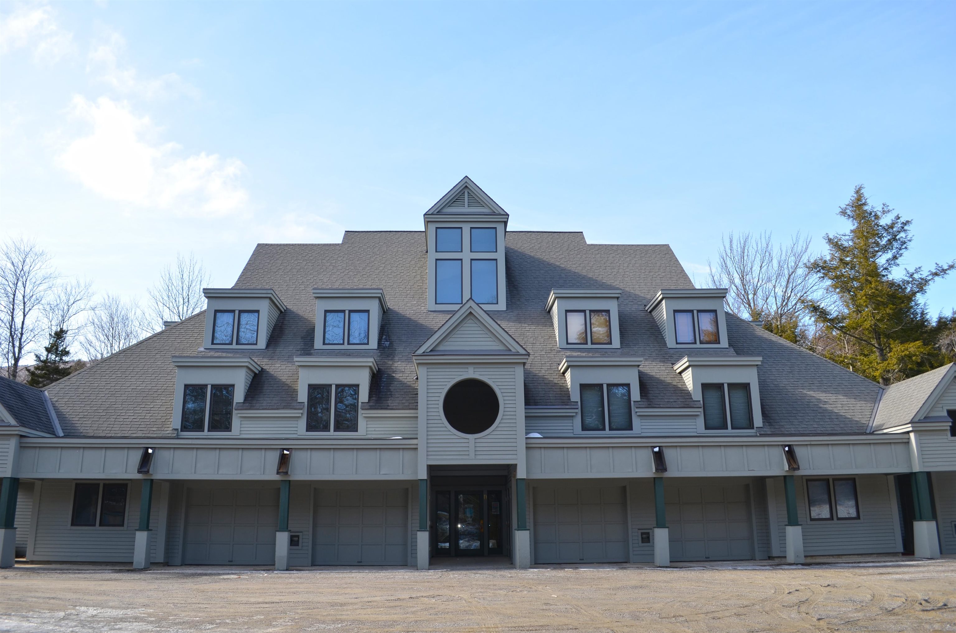 145 Ledgewood Road Unit: D4