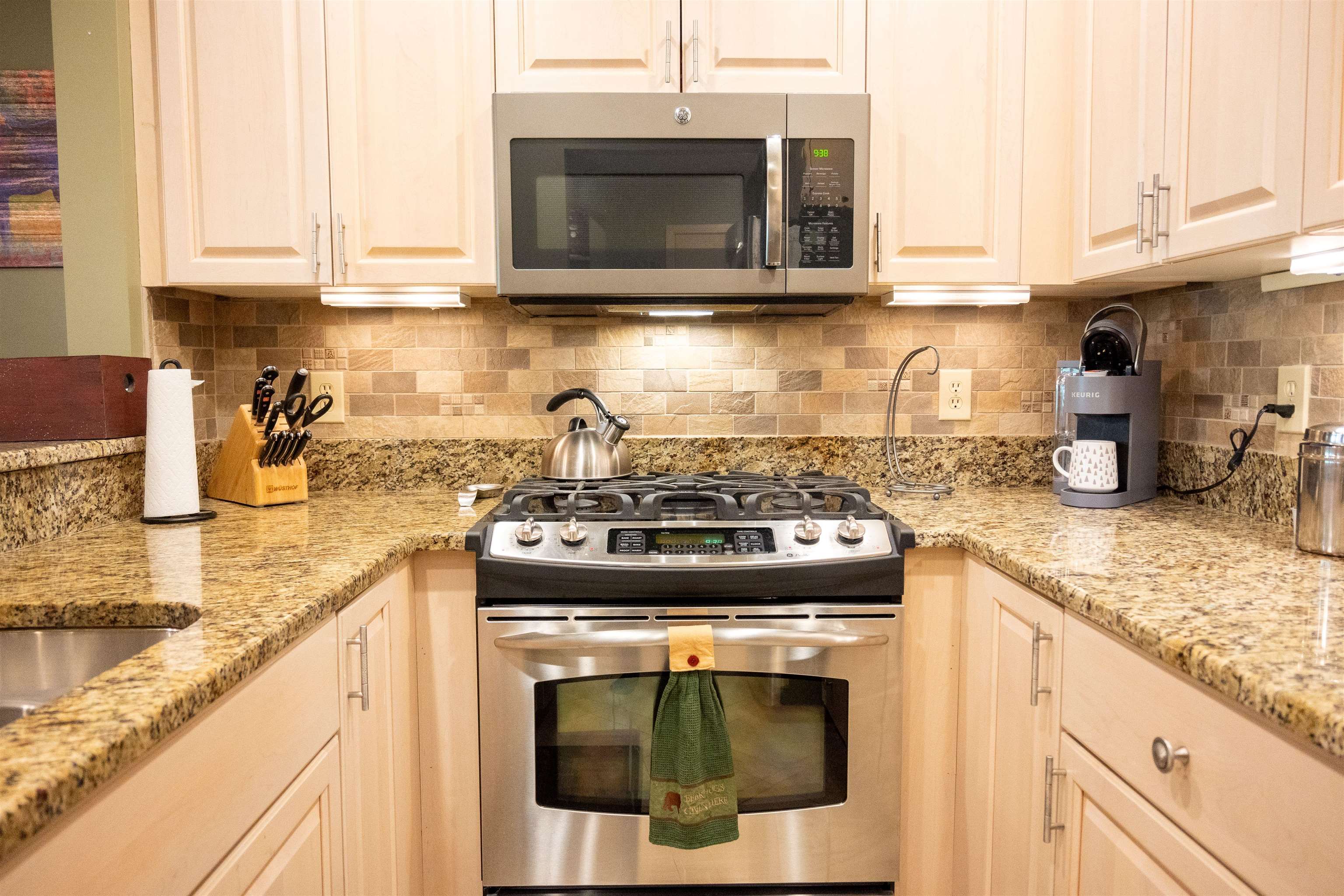 145 Ledgewood Road Unit: D4