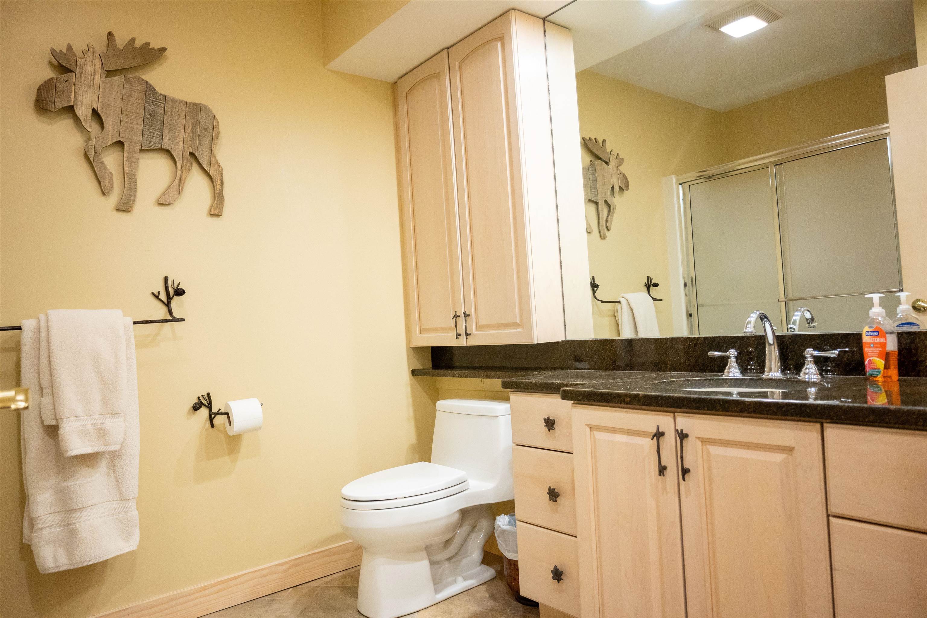 145 Ledgewood Road Unit: D4