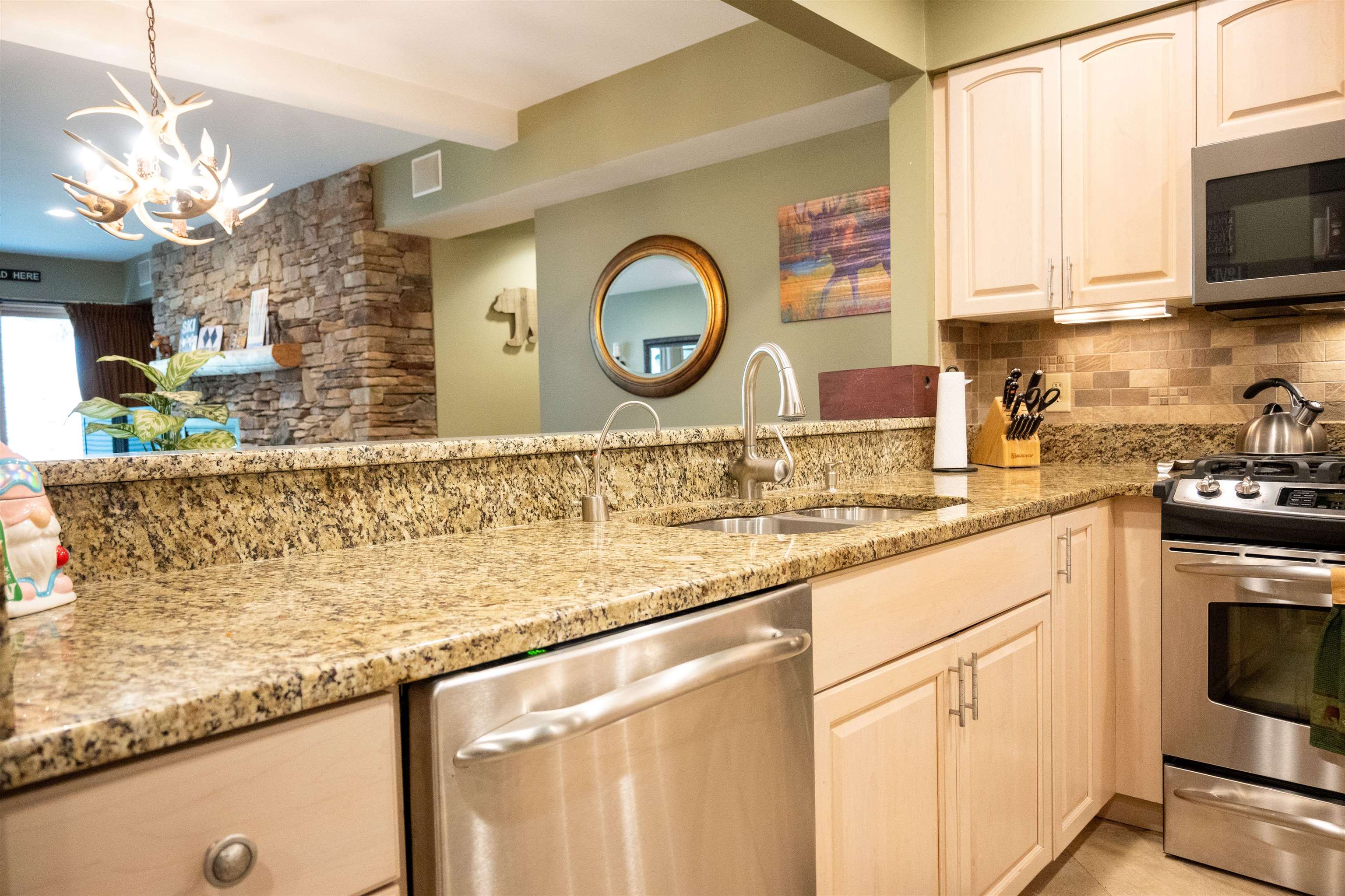 145 Ledgewood Road Unit: D4