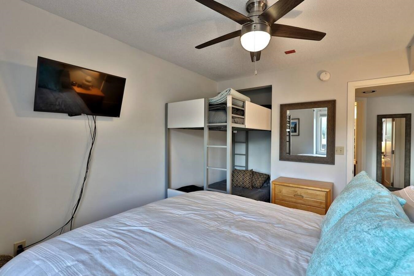 350 Mountain Road Unit: B301