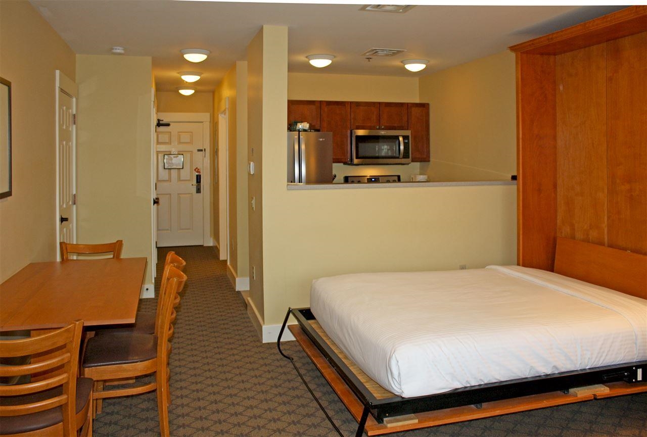 274/276 Qtr. I I Jackson Gore Inn