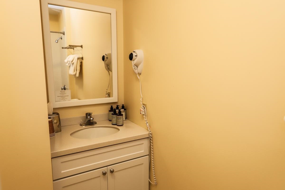 274/276 Qtr. I I Jackson Gore Inn