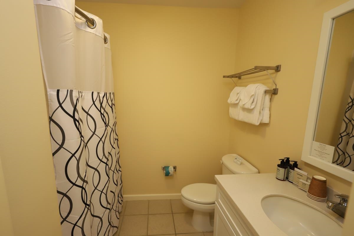 228/230 Qtr. I I I Jackson Gore Inn