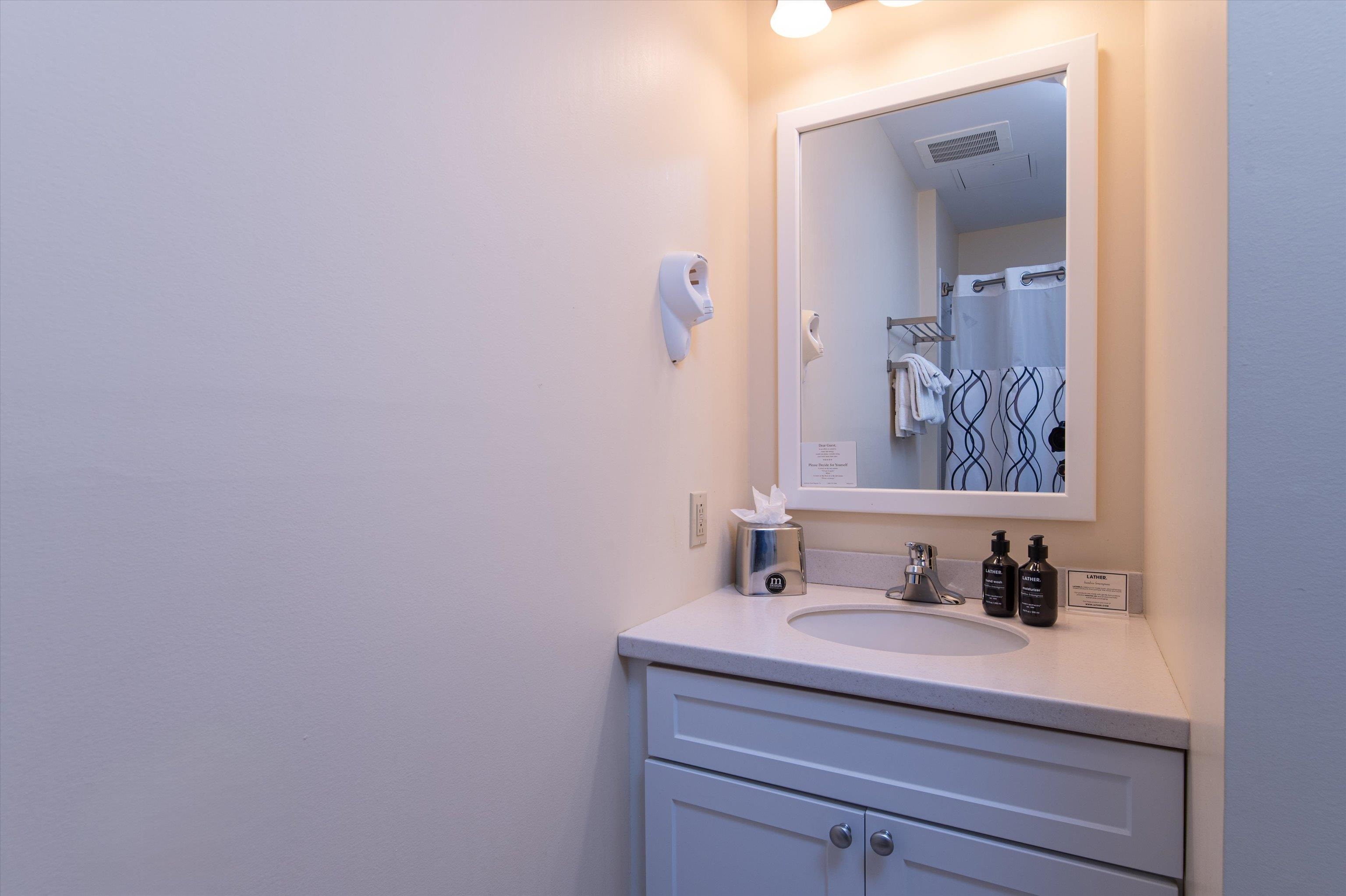 211/213 Qtr. I I Jackson Gore Inn