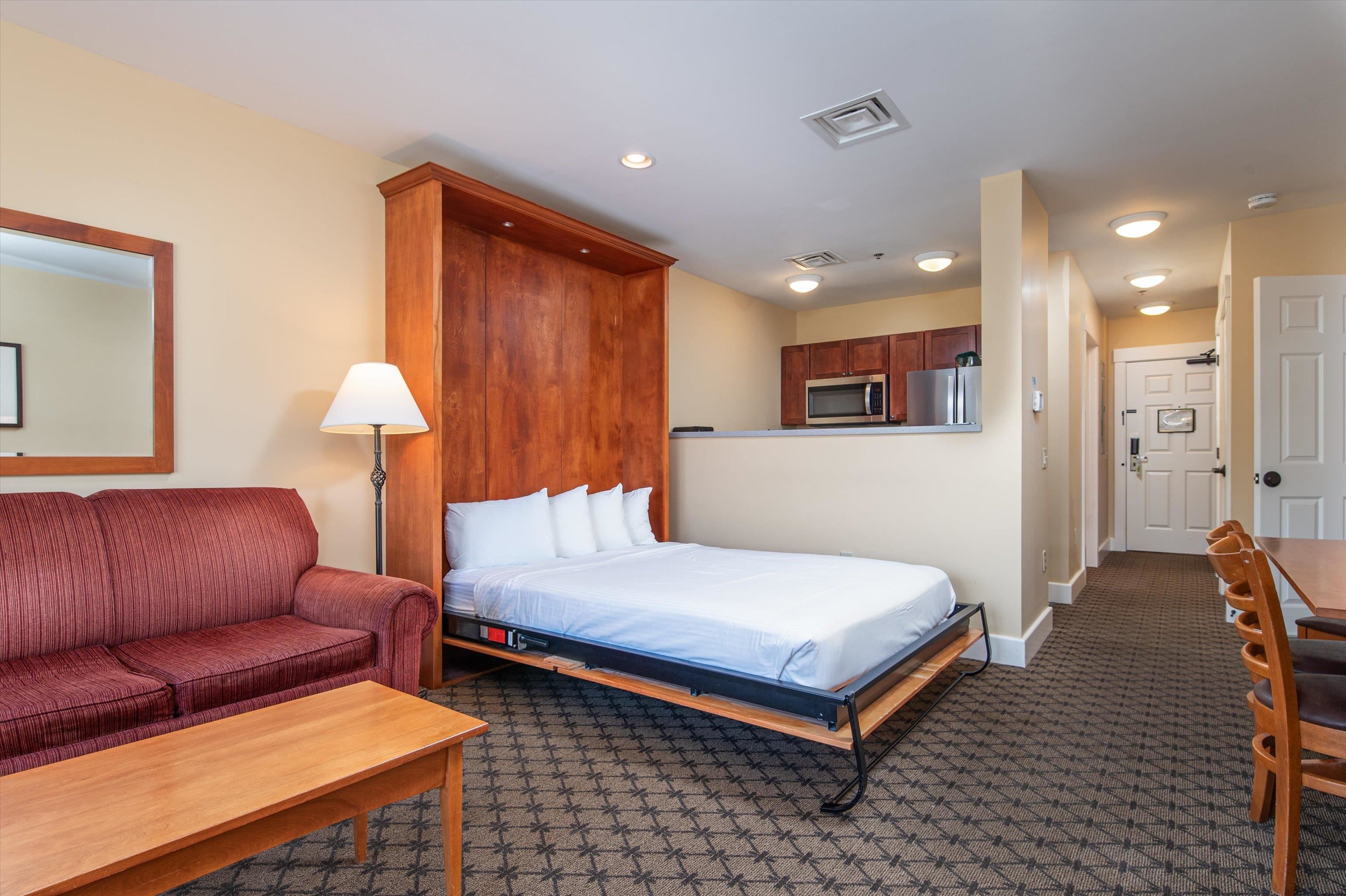 211/213 Qtr. I I Jackson Gore Inn