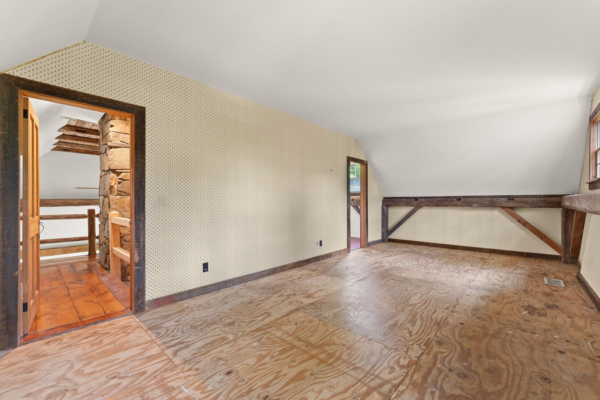 403 Horseshoe Way