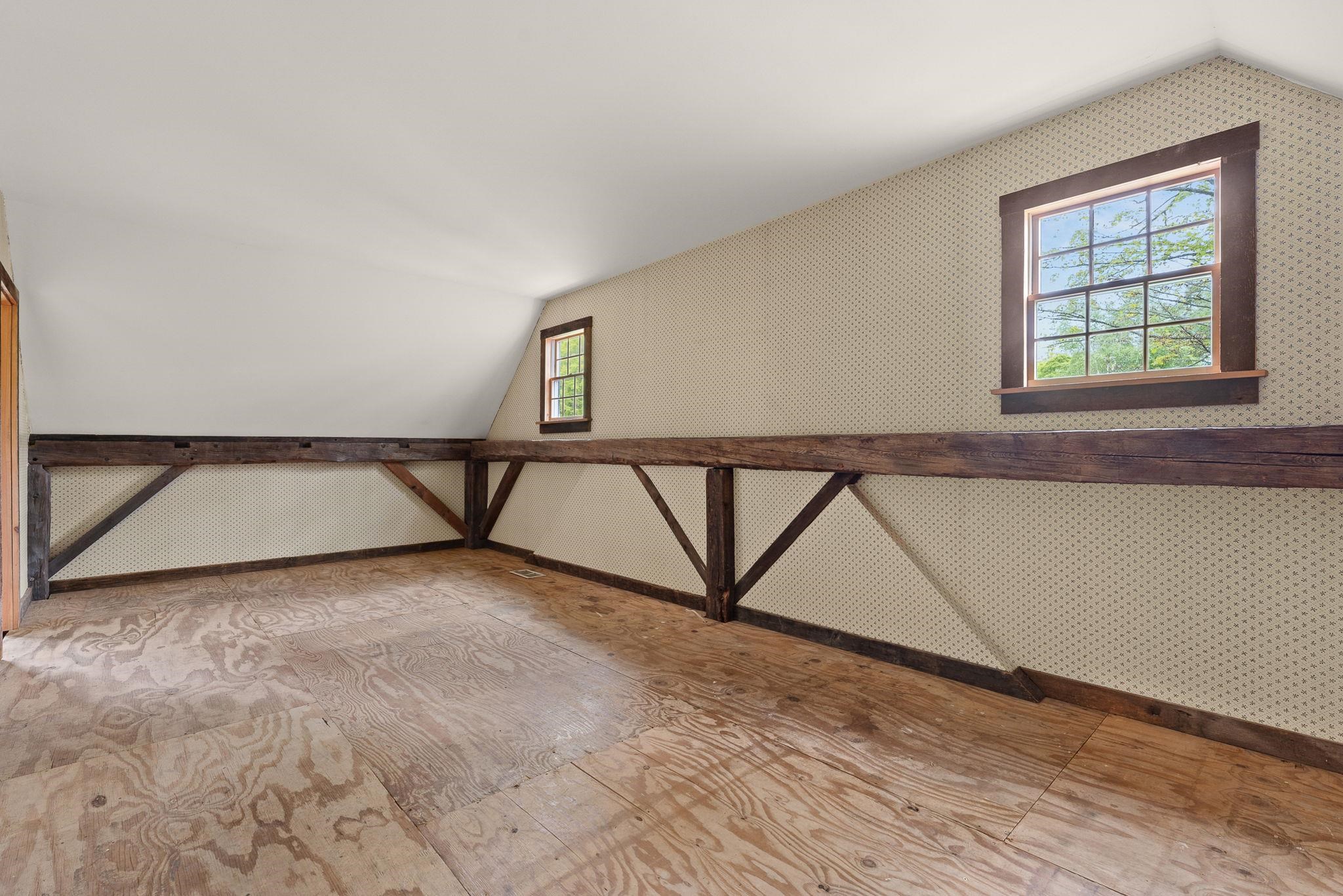 403 Horseshoe Way