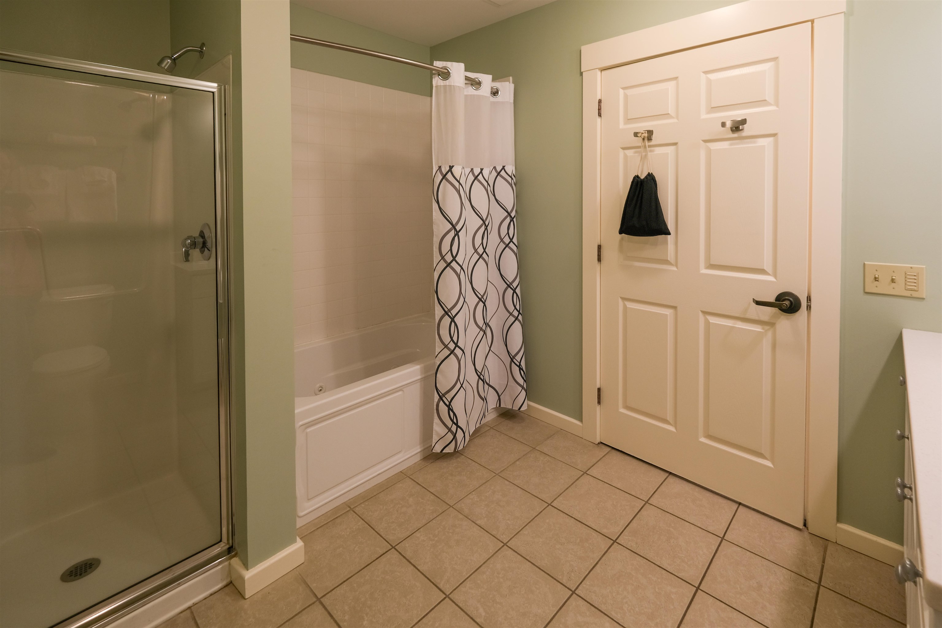 342/344 Jackson Gore Inn Unit: 342/344 Q1