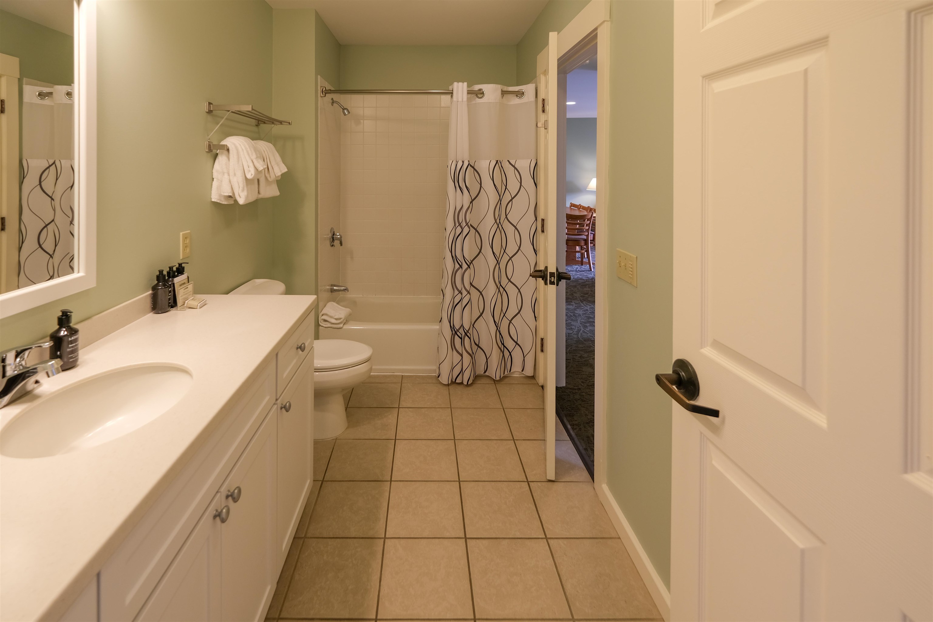 342/344 Jackson Gore Inn Unit: 342/344 Q1