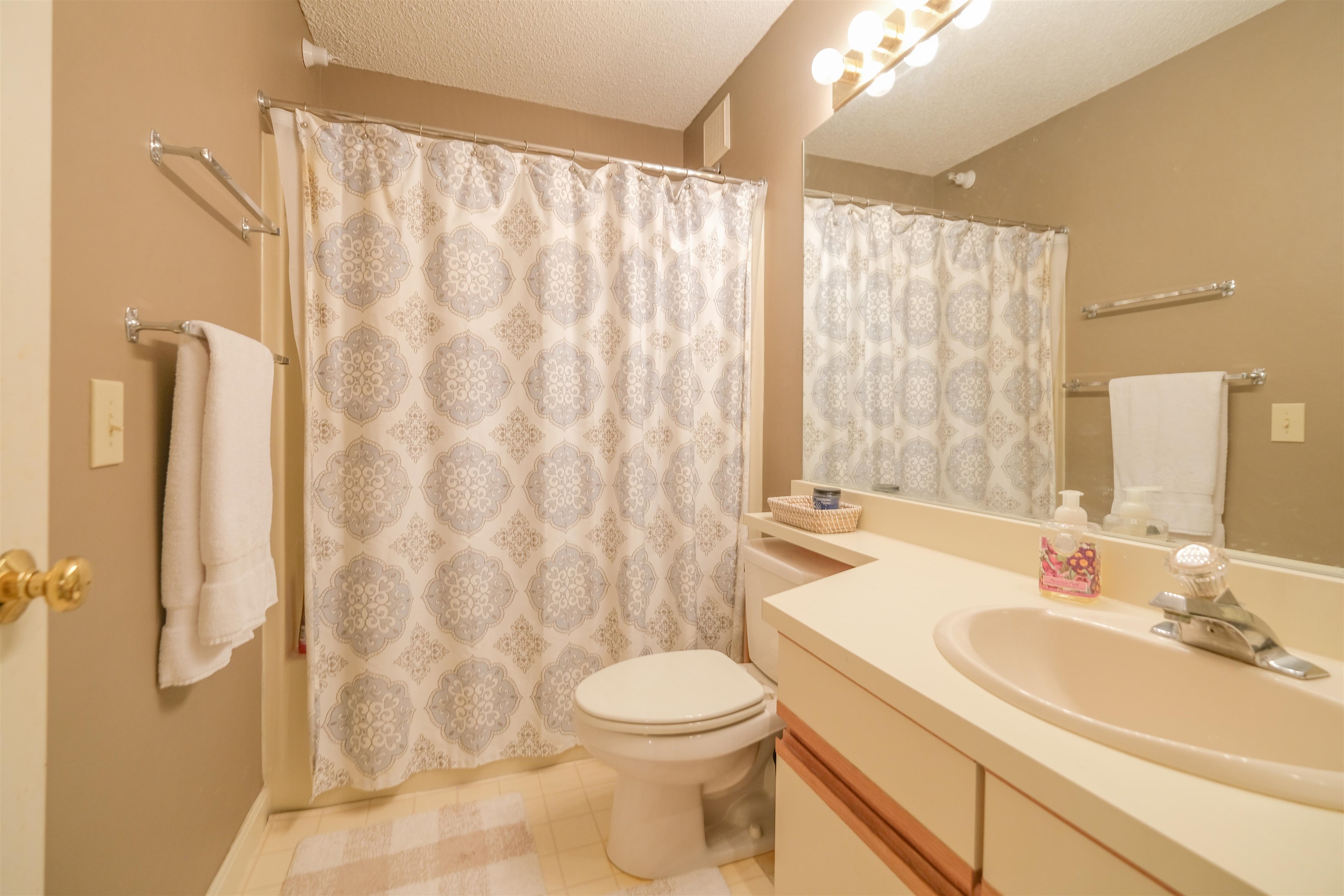 42 Harrison Lane Unit: M 205