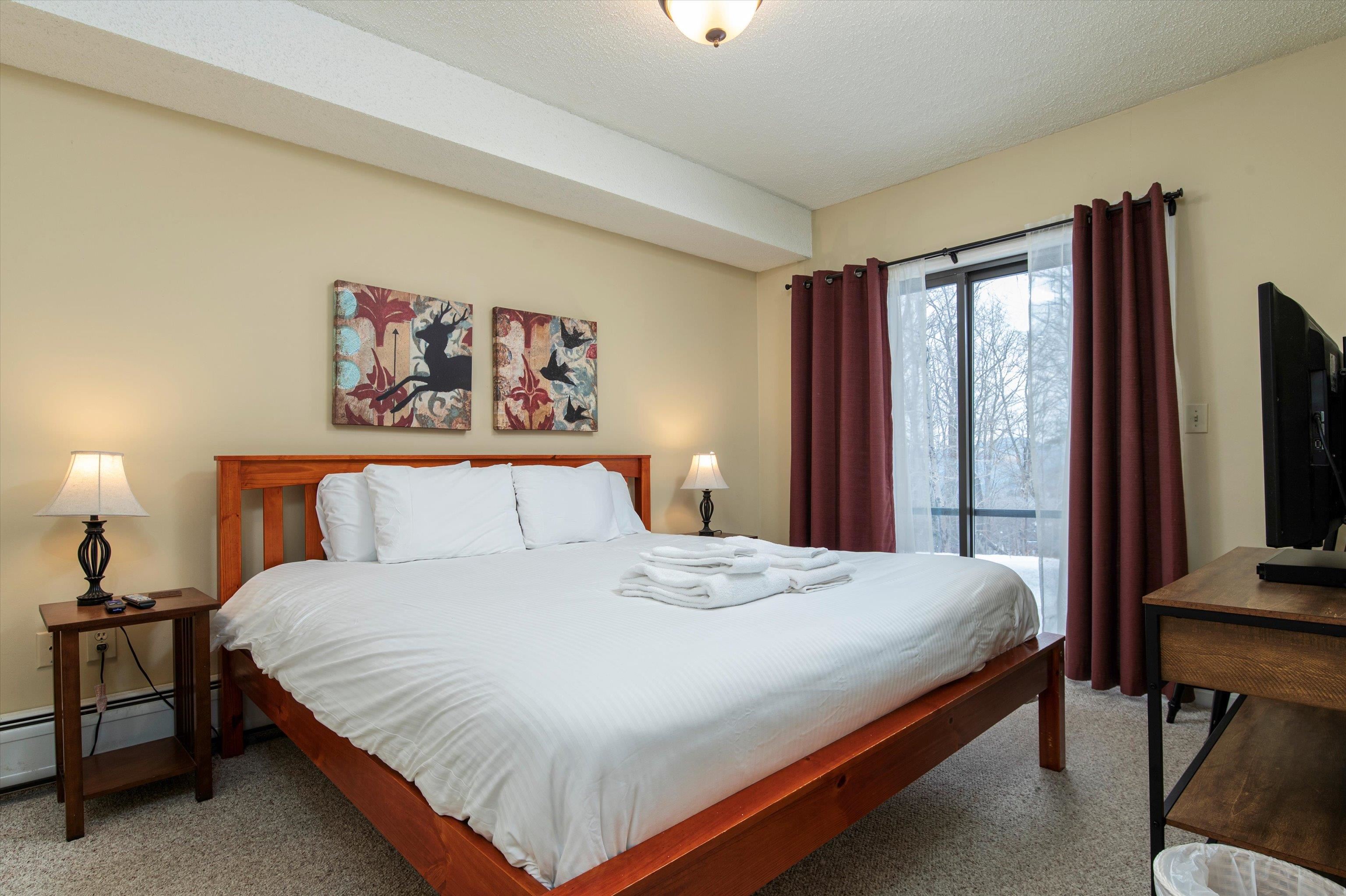 81 White Loop Unit: F102