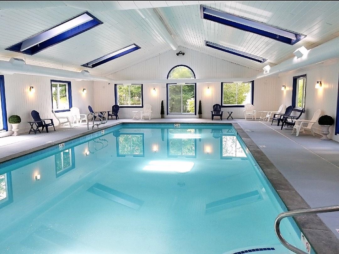 81 White Loop Unit: F102