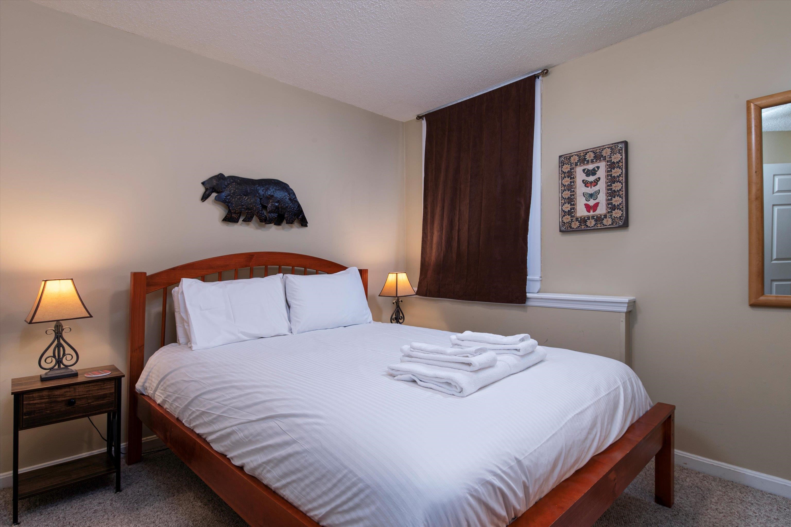 81 White Loop Unit: F102