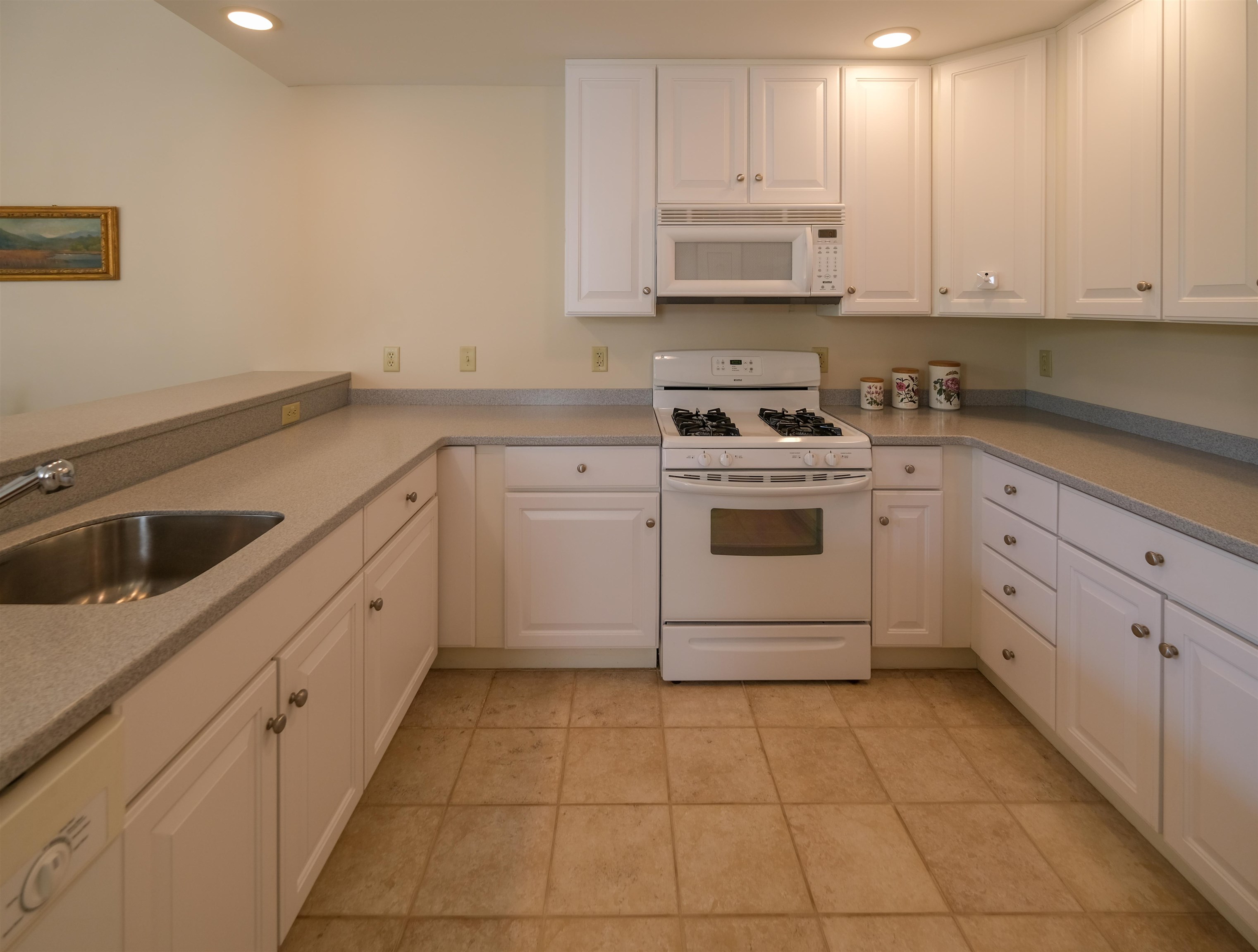 60 Spaulding Road Unit: J1