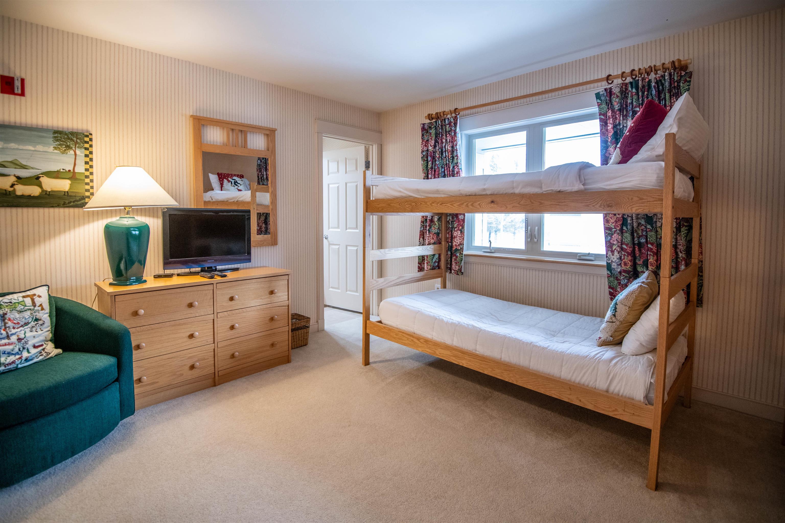 51 Alpine Way Unit: A2