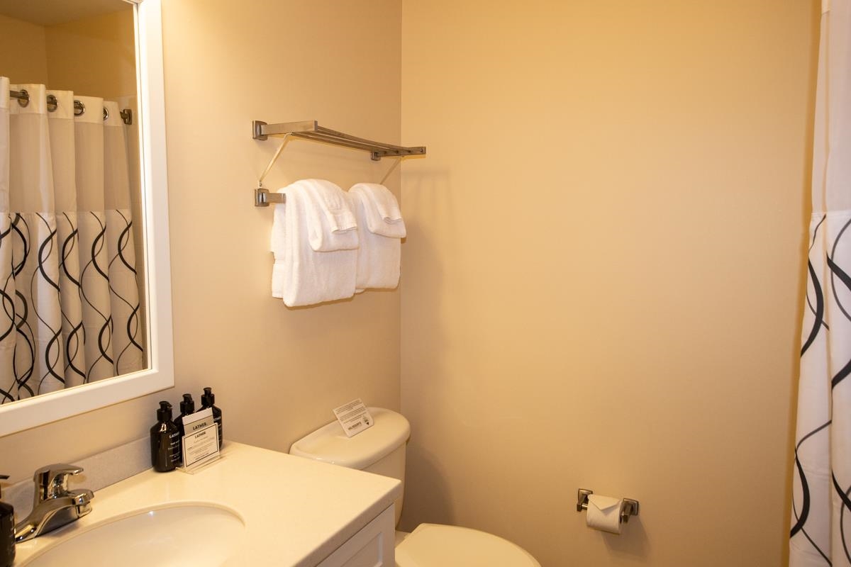 368/370 Qtr. I V Jackson Gore Inn