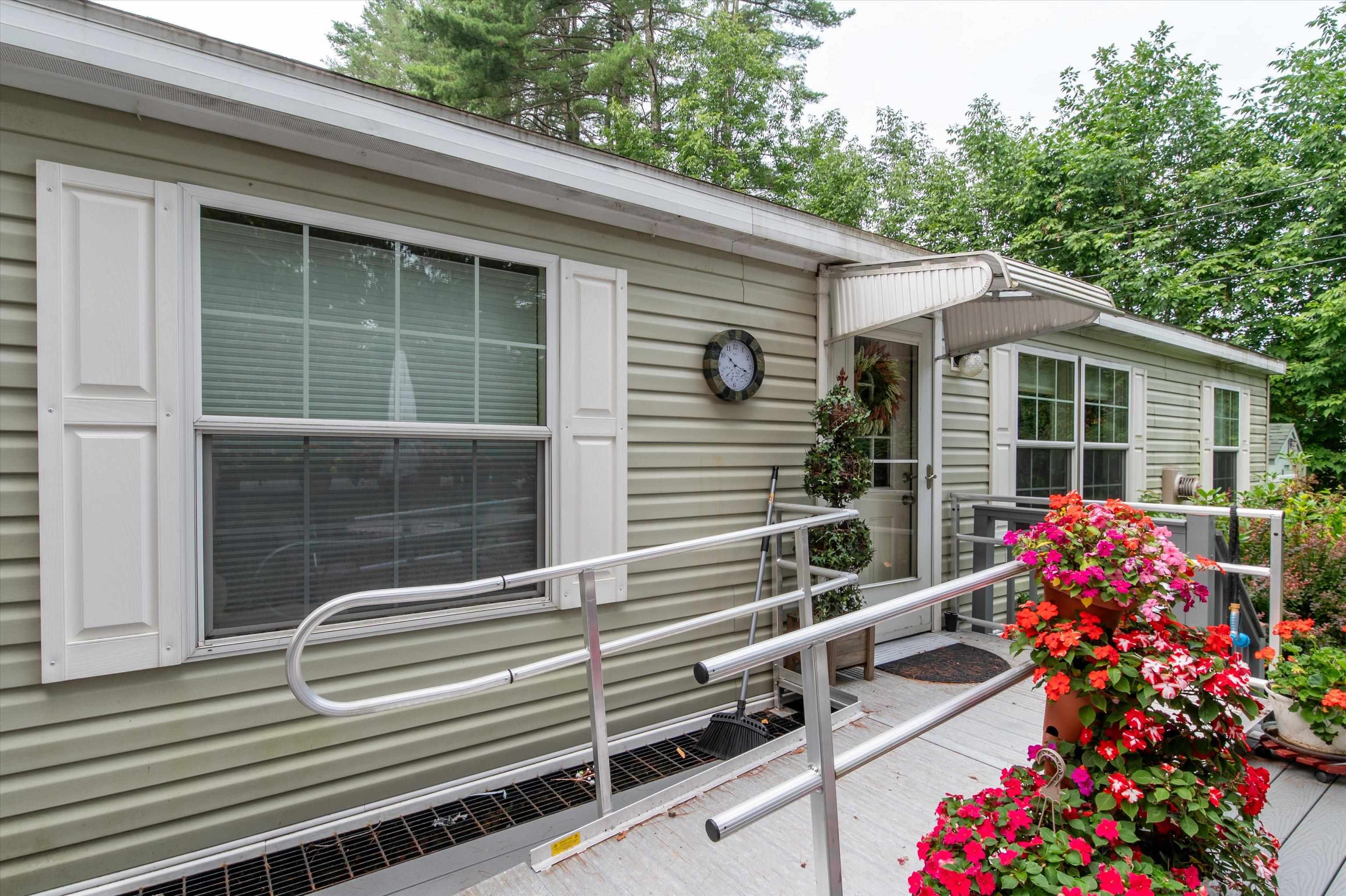 10 Stryhas Trailer Court