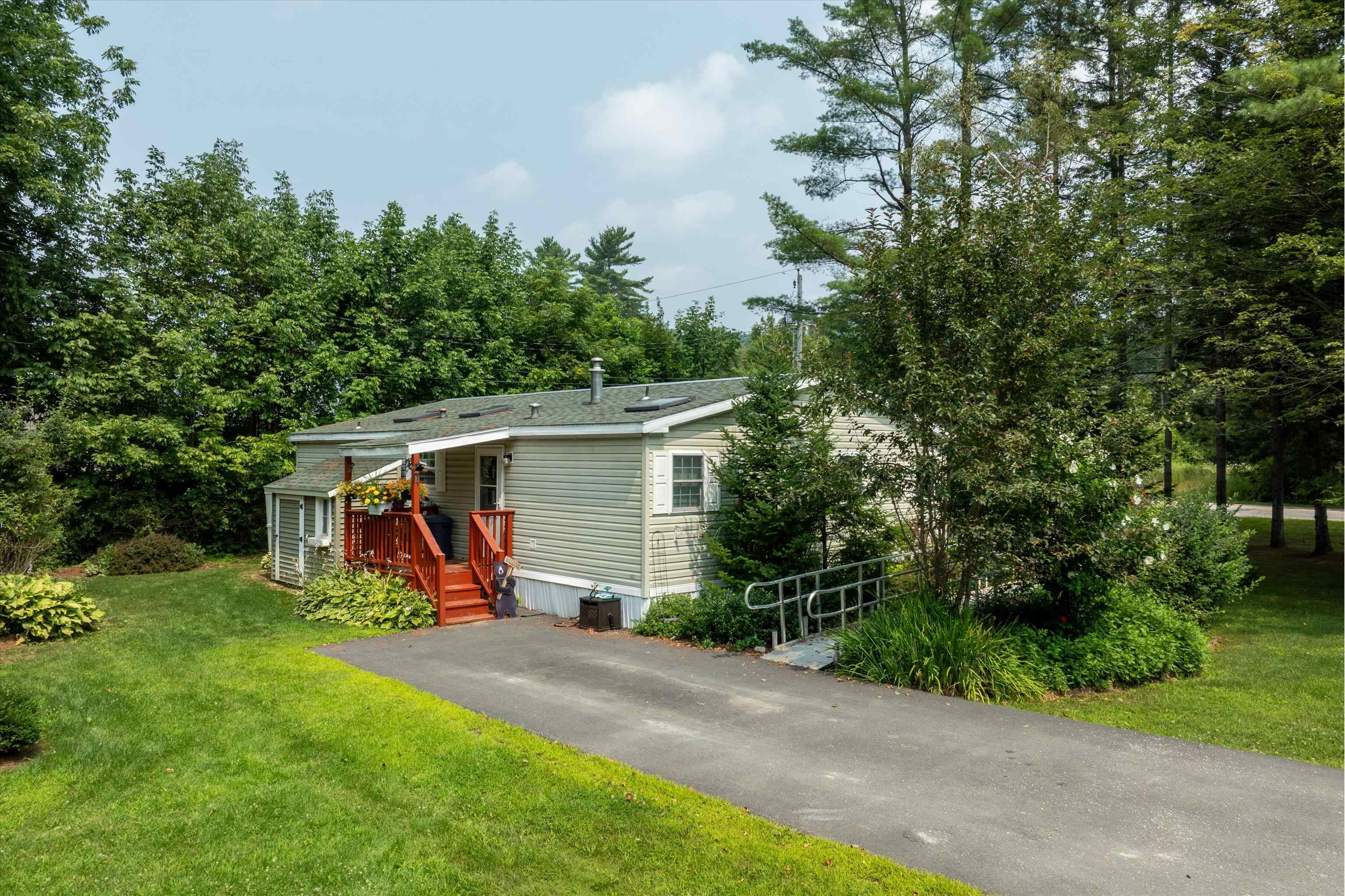 10 Stryhas Trailer Court