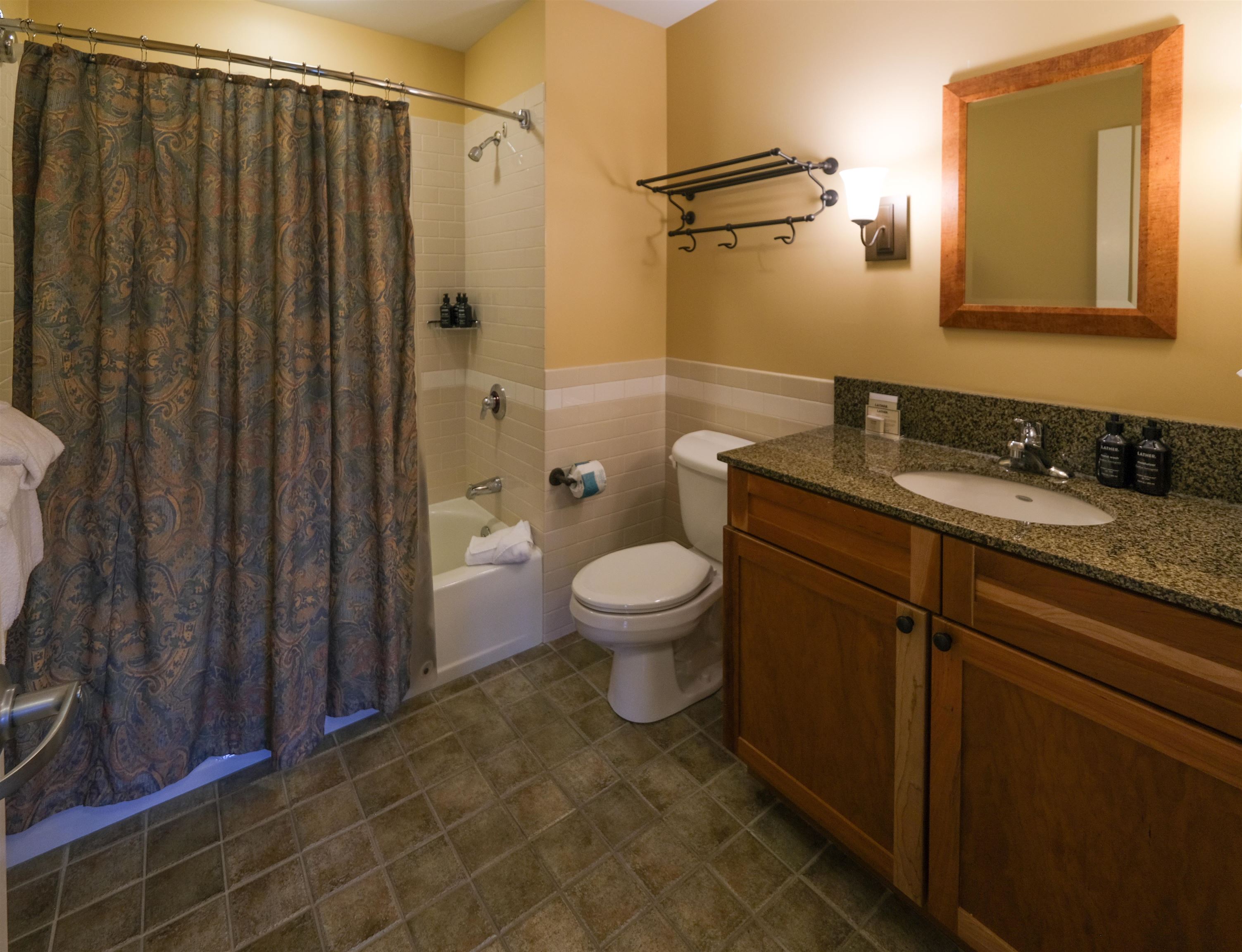 606/608 QII Jackson Gore Adams House Unit: 606/608 QII