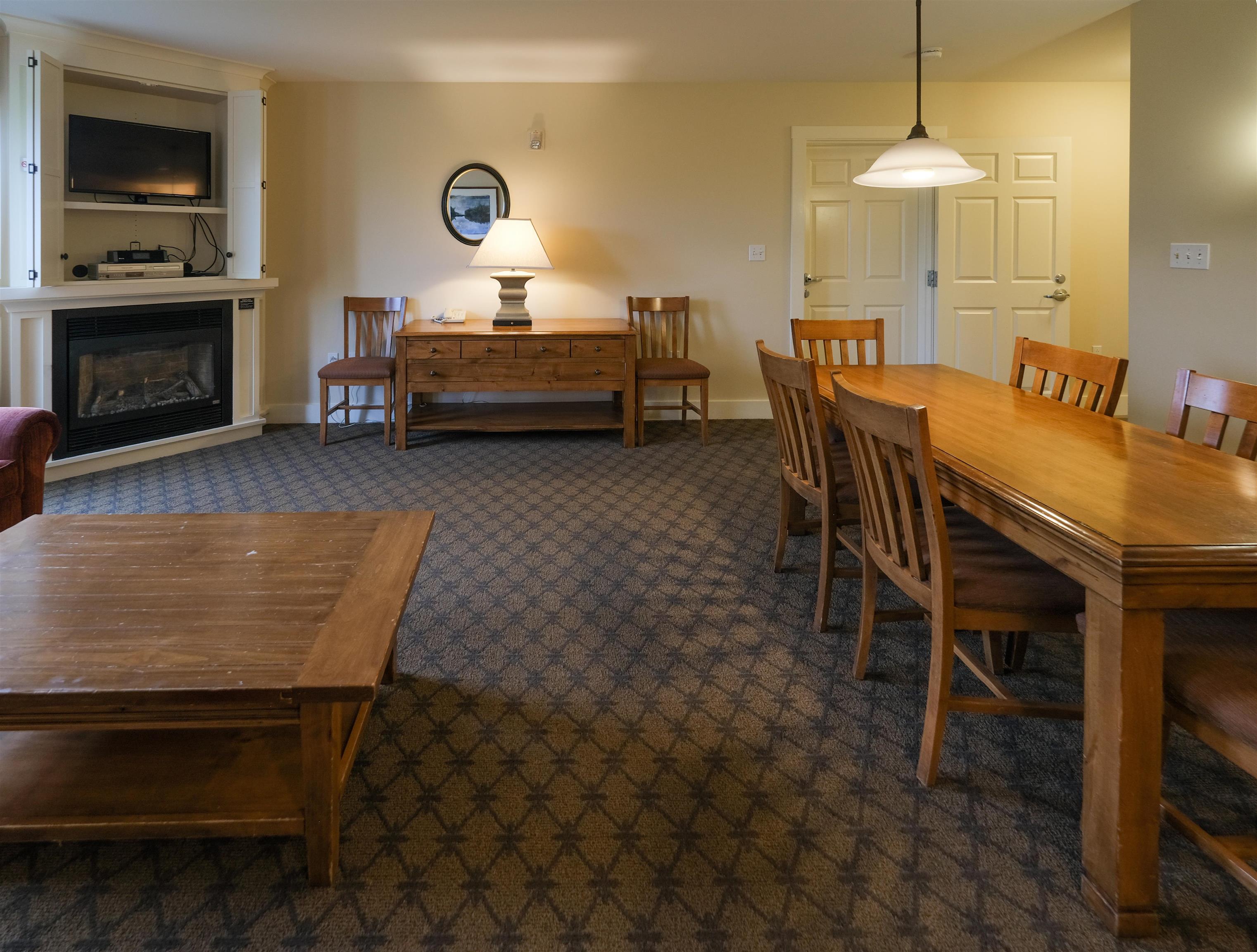 606/608 QII Jackson Gore Adams House Unit: 606/608 QII