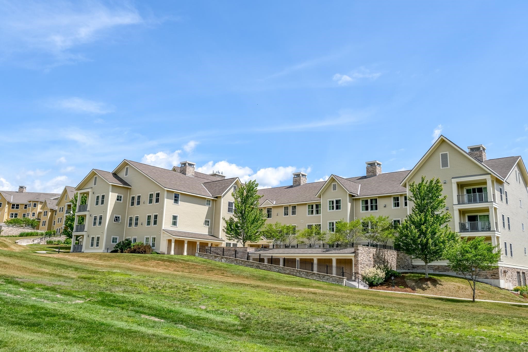 606/608 QII Jackson Gore Adams House Unit: 606/608 QII