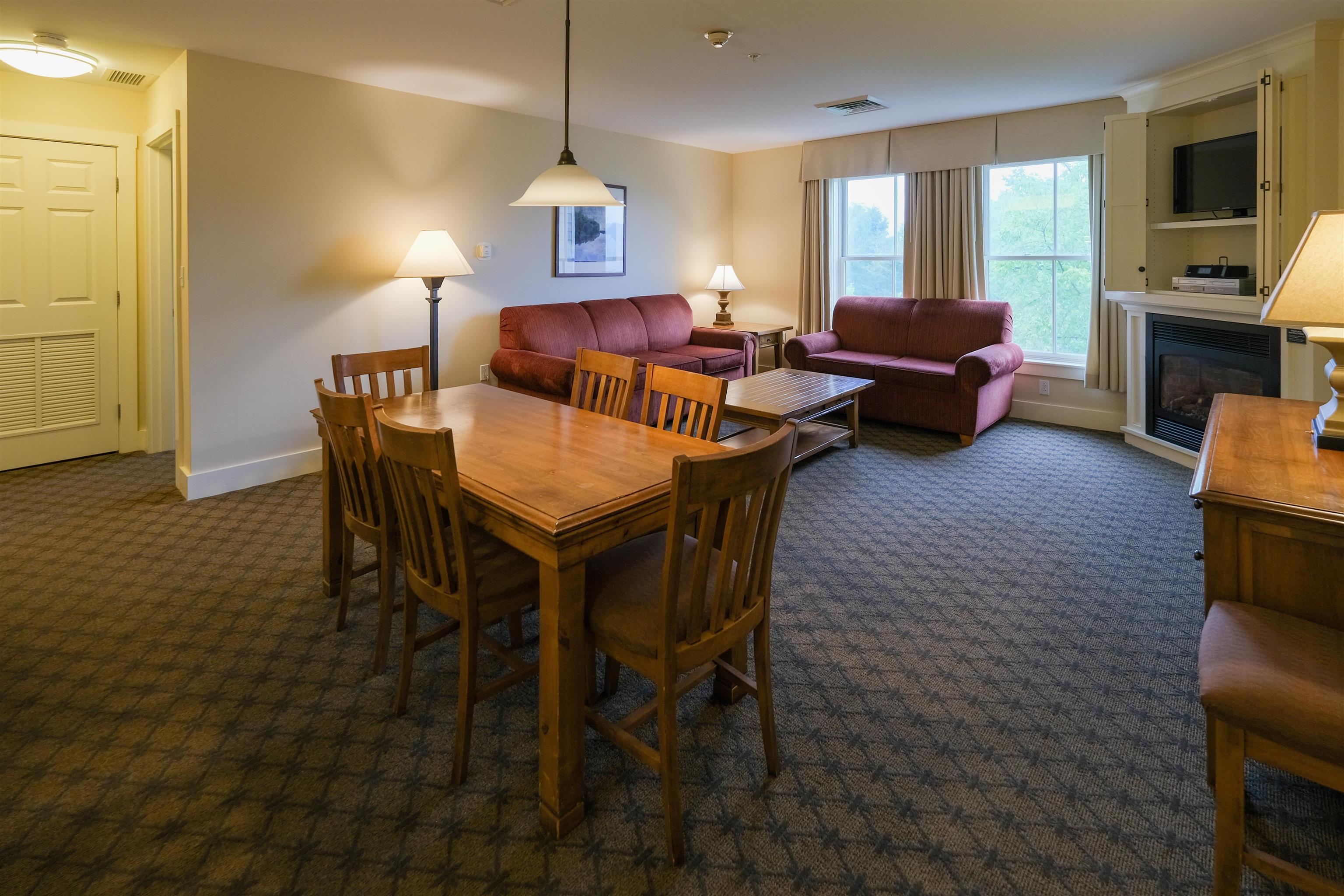 606/608 QII Jackson Gore Adams House Unit: 606/608 QII