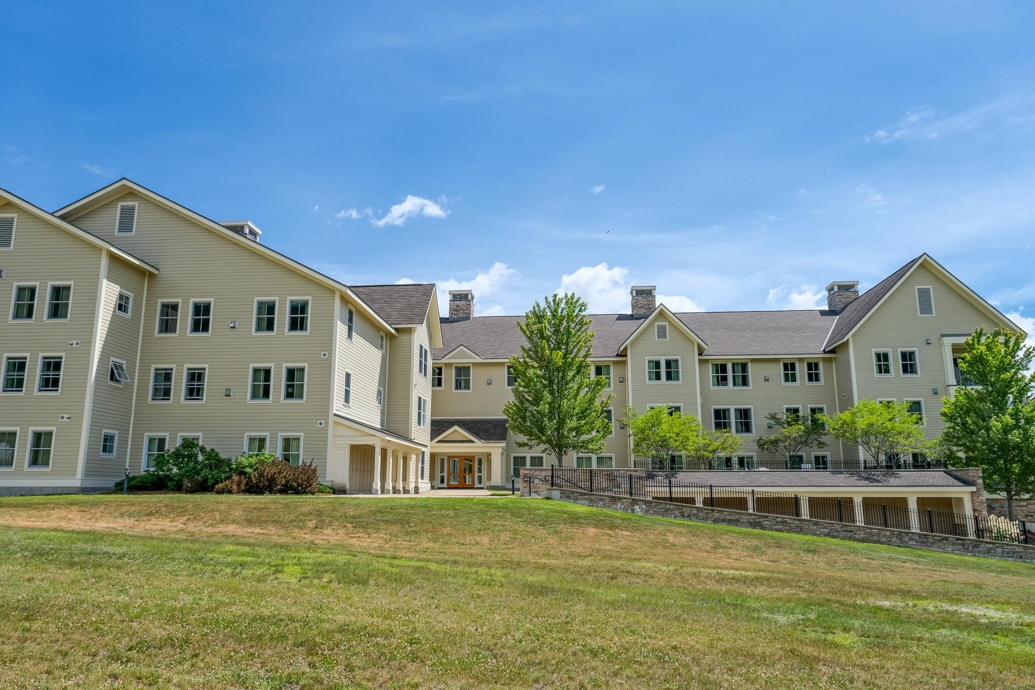 606/608 QII Jackson Gore Adams House Unit: 606/608 QII