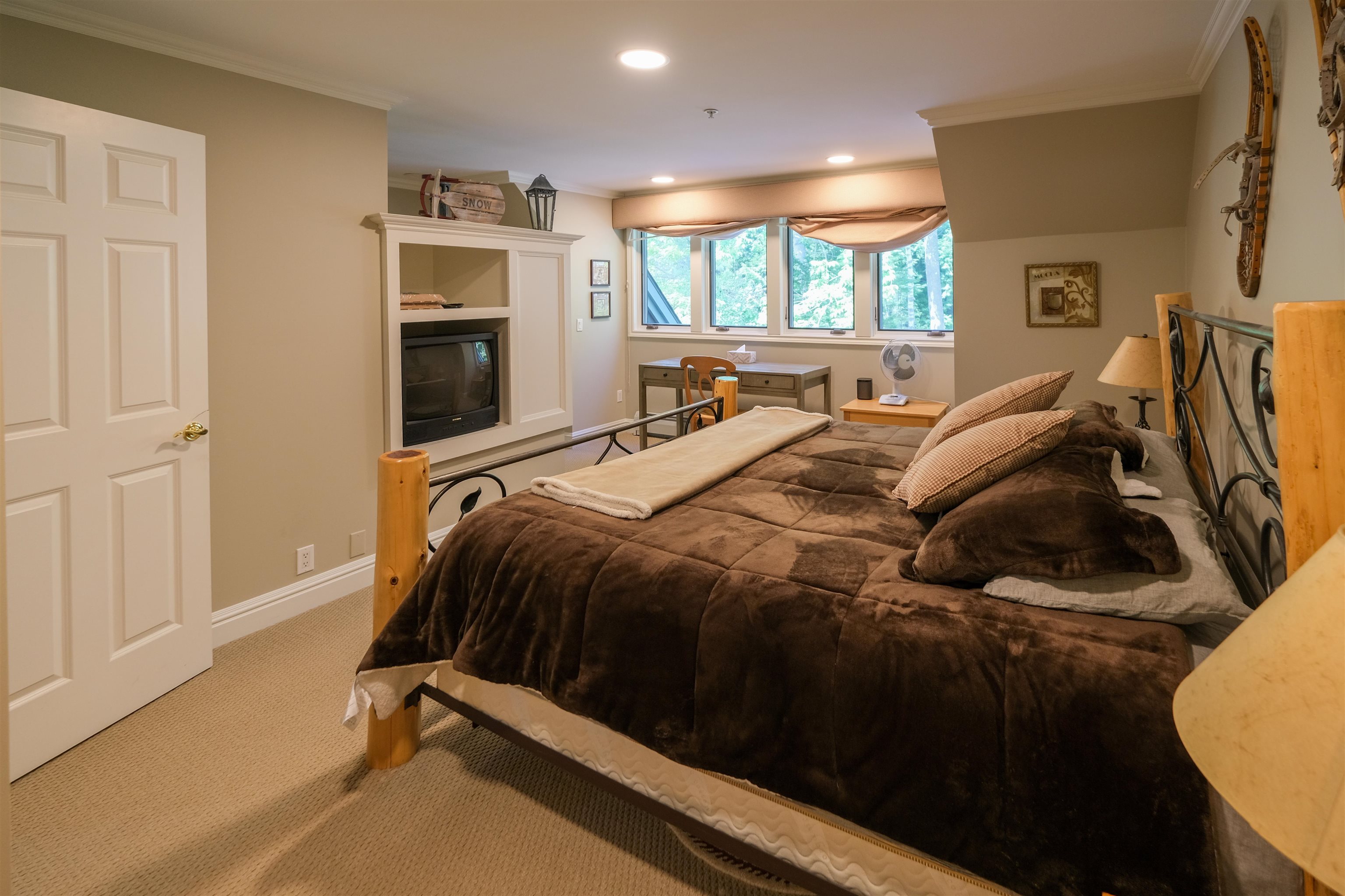 101 Ledgewood Road Unit: G-1 with G-1 Garage