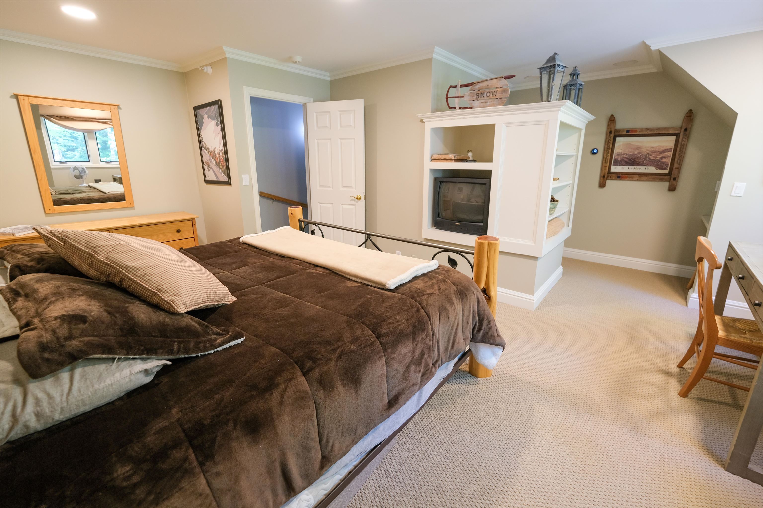 101 Ledgewood Road Unit: G-1 with G-1 Garage