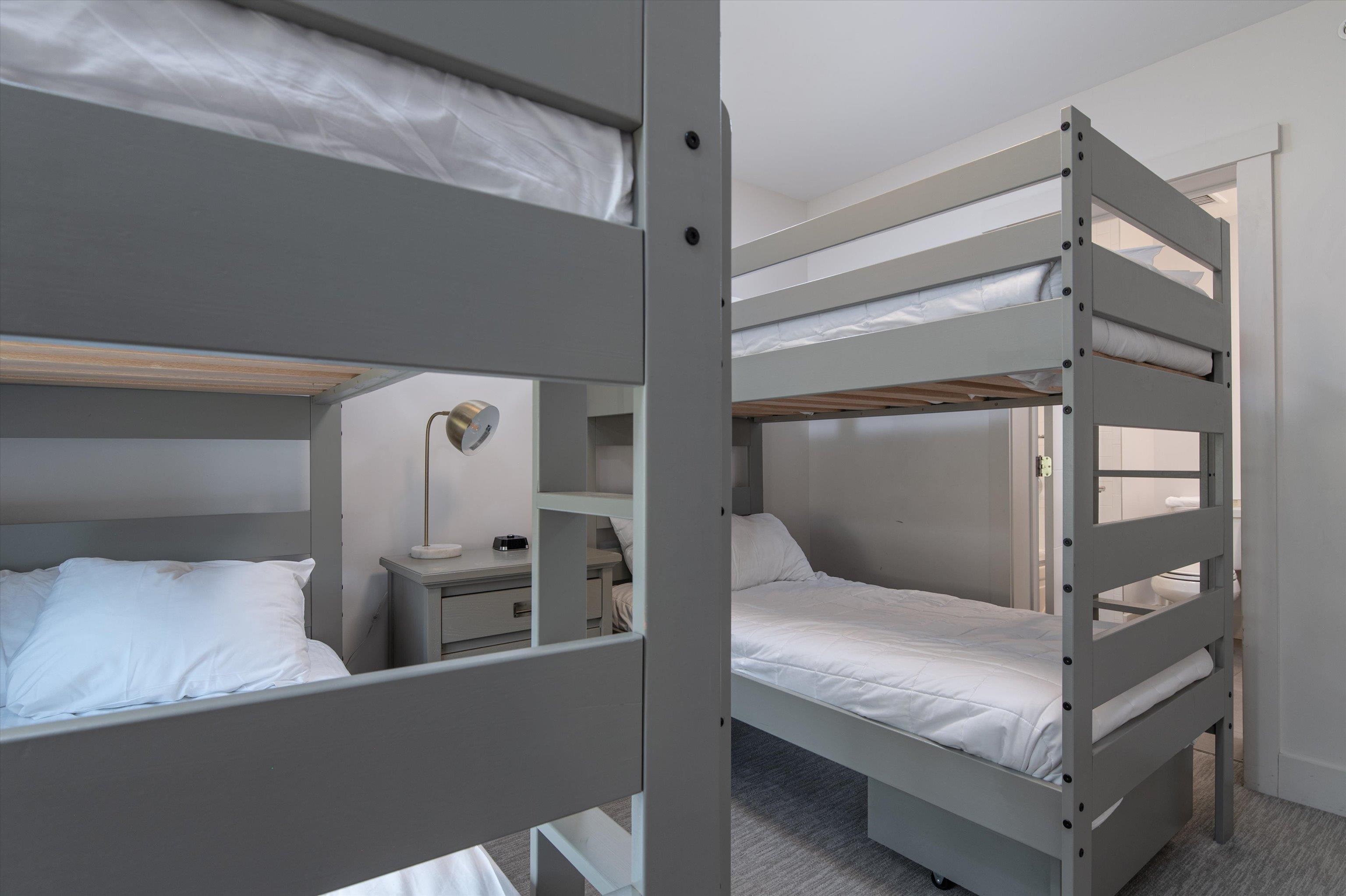 144 Lodge Road Unit: 6