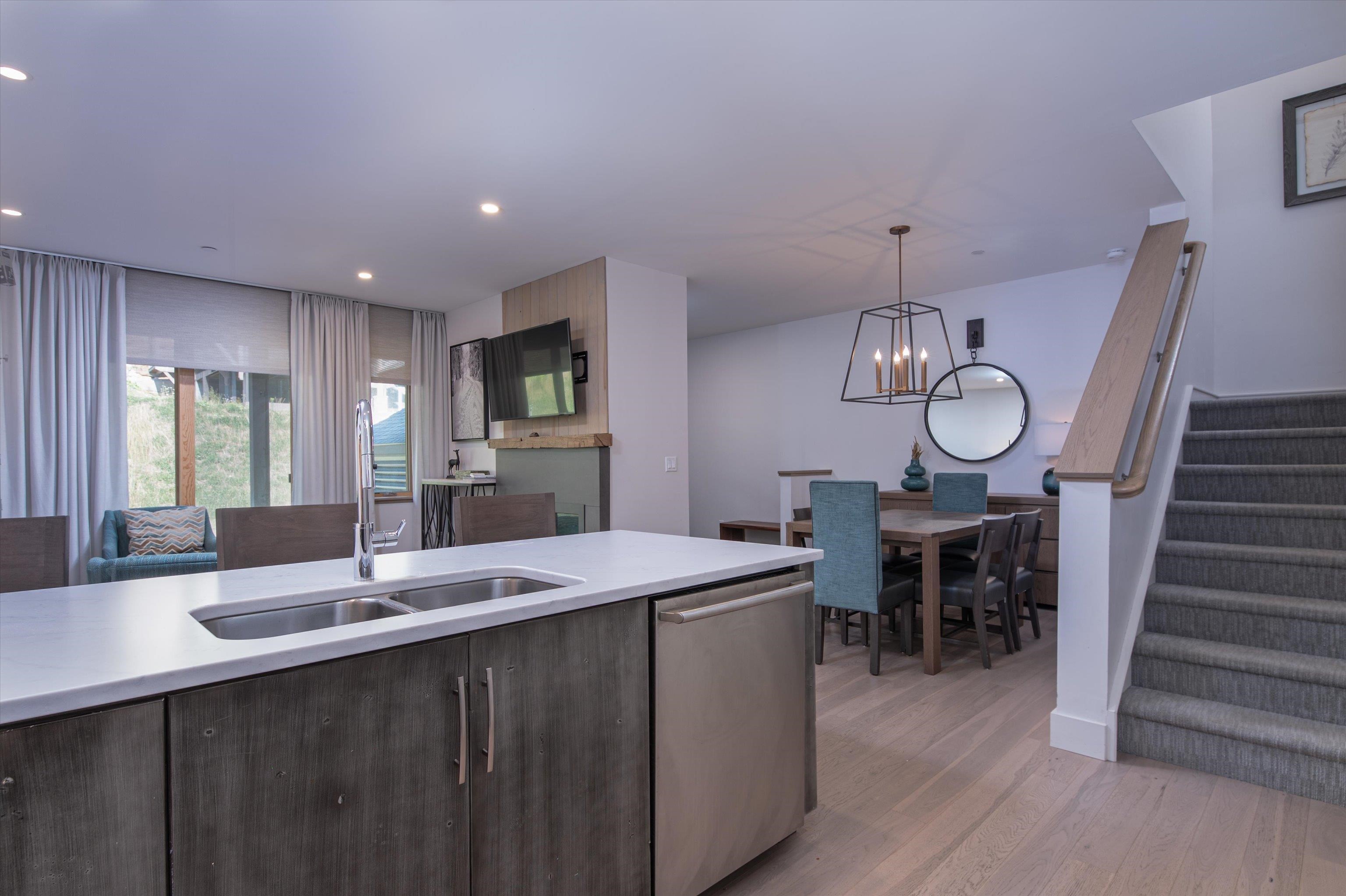 144 Lodge Road Unit: 6