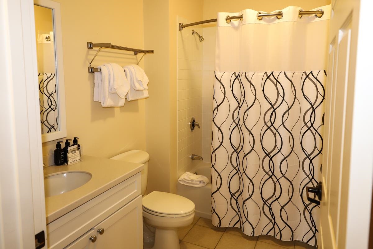 225/227 Qtr. I I Jackson Gore Inn