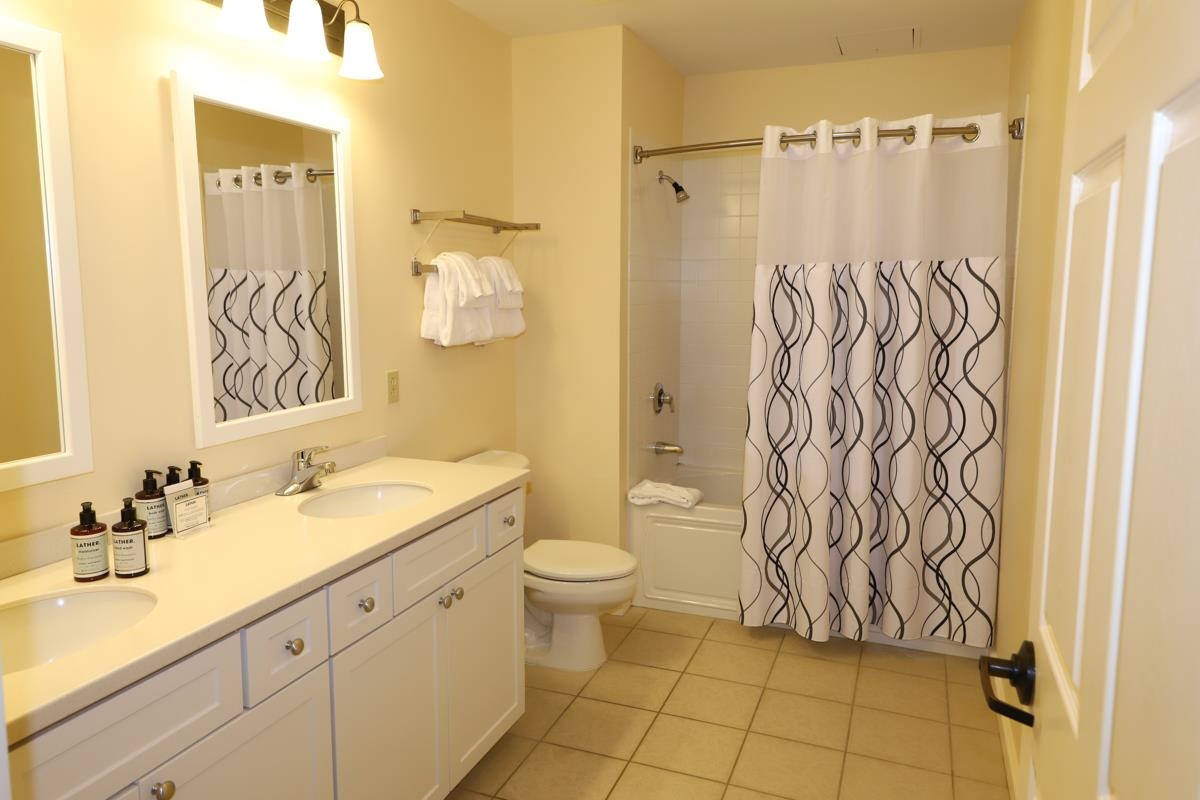 225/227 Qtr. I I Jackson Gore Inn