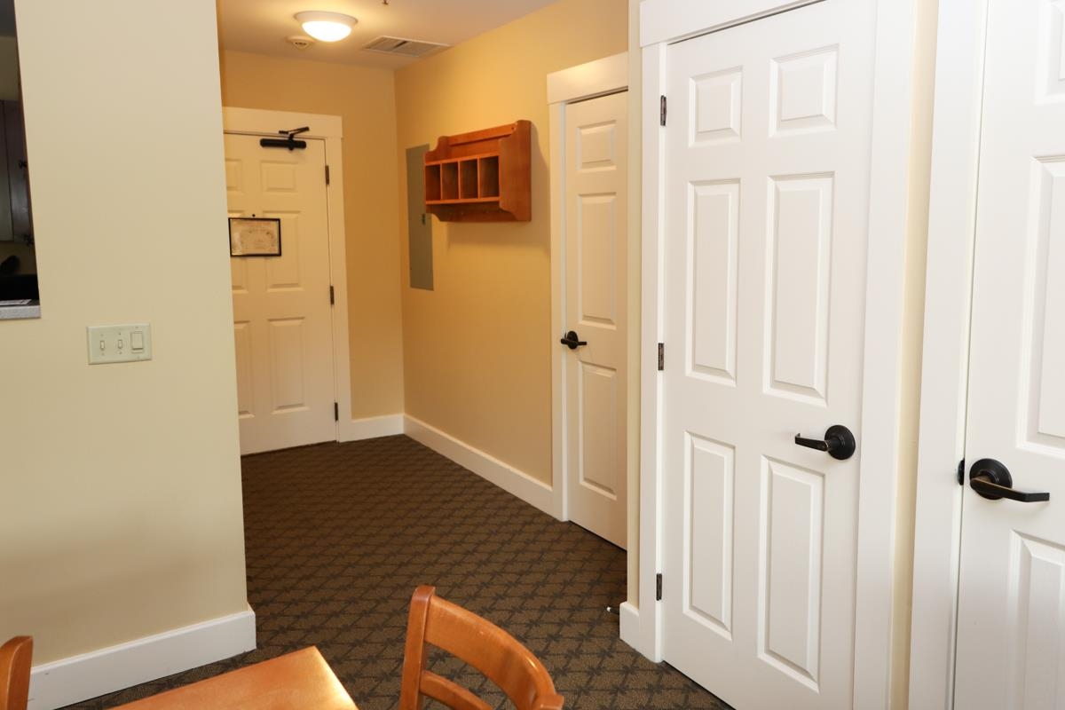 225/227 Qtr. I I Jackson Gore Inn