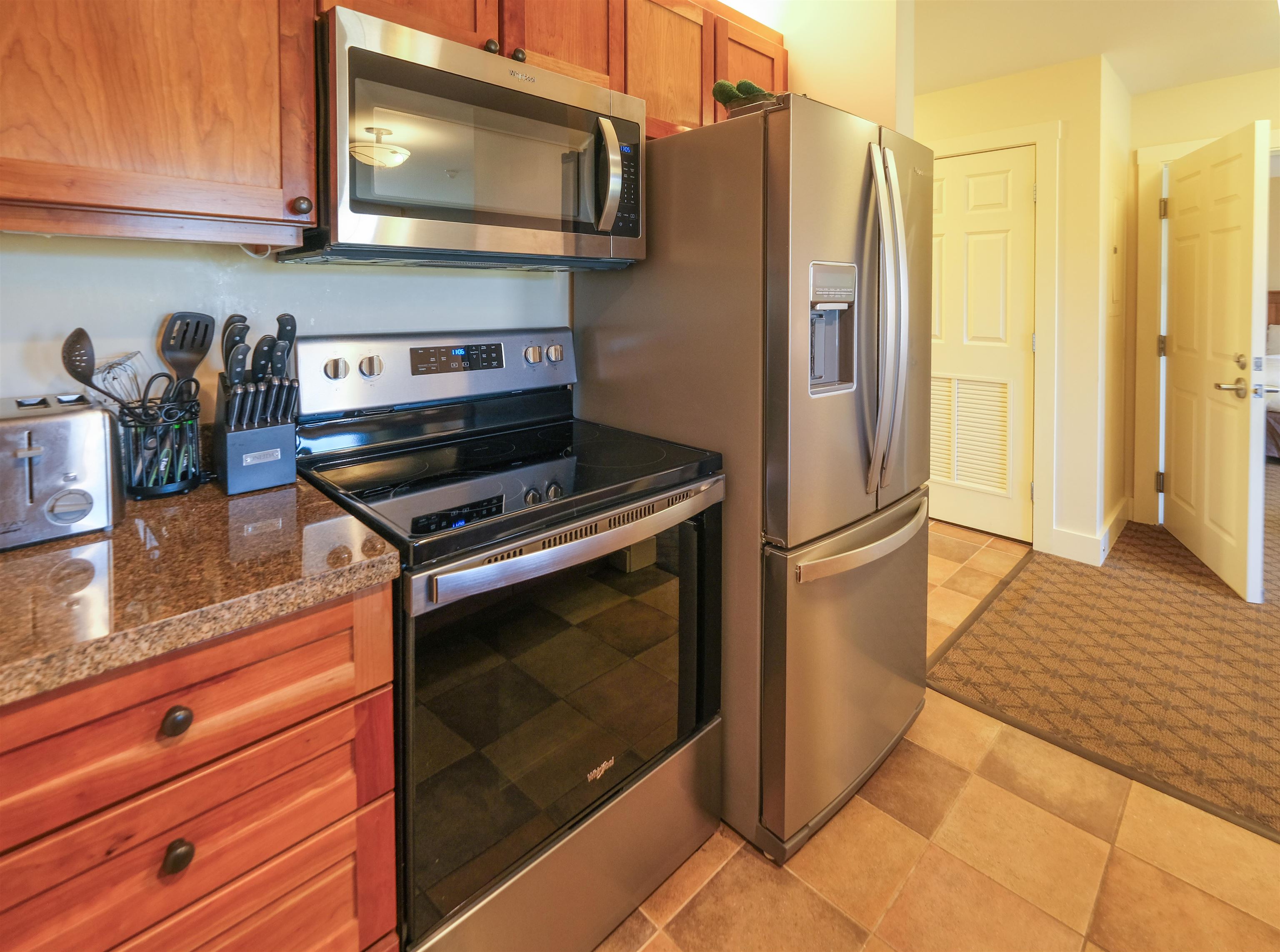 714/716 QIII Jackson Gore Adams House Road Unit: 714/716 QIII