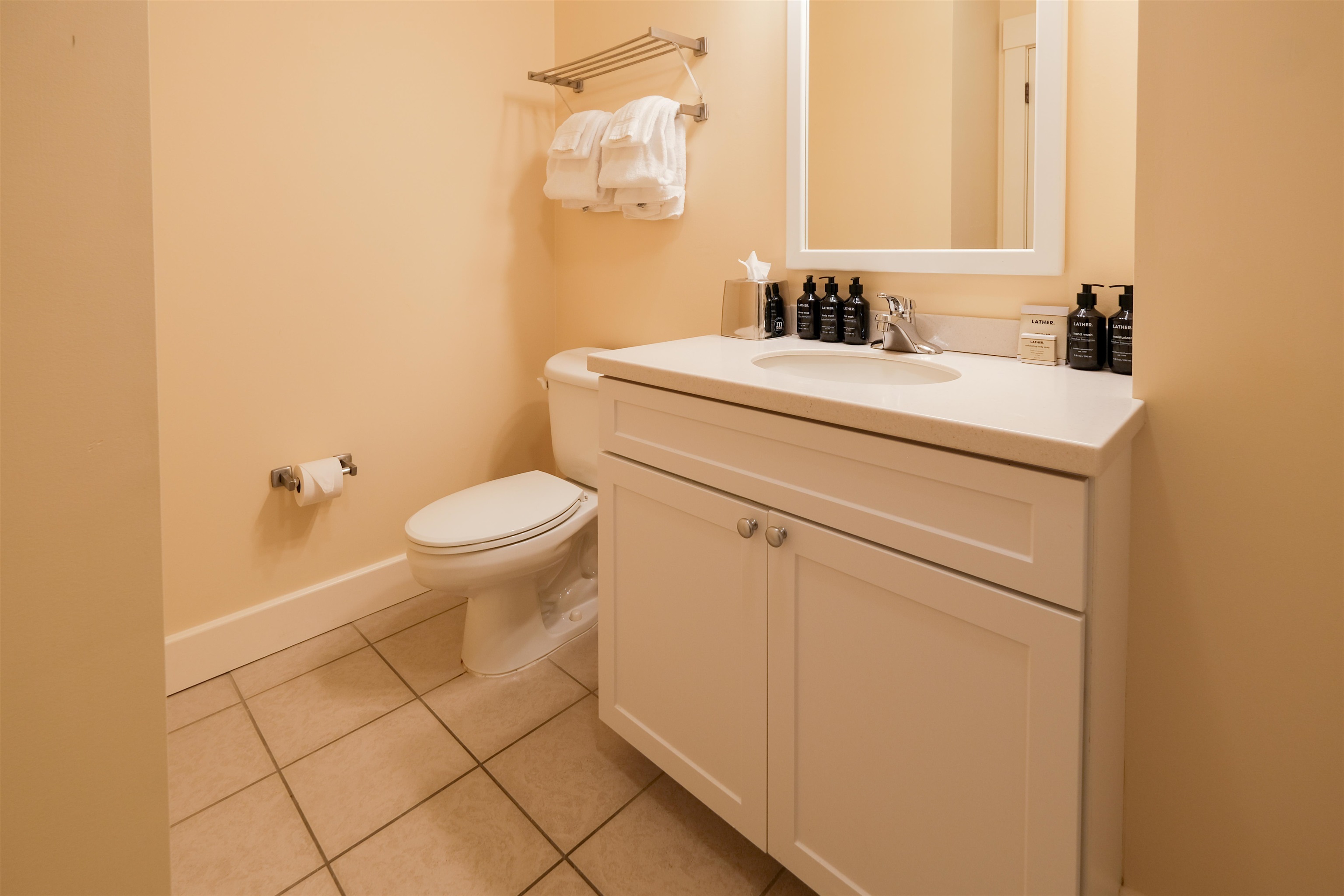 212 QIII Jackson Gore Inn Unit: 212 QIII