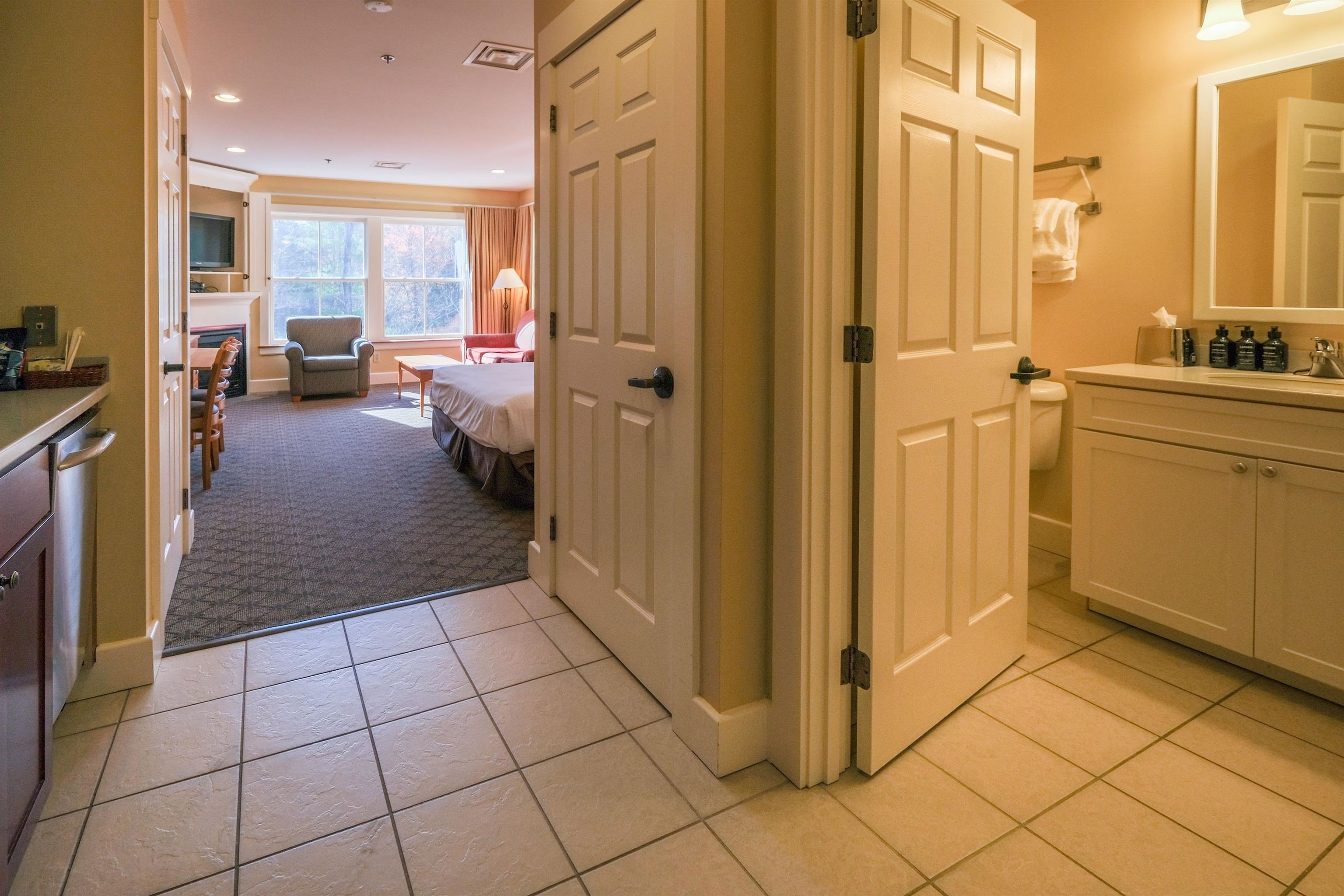 212 QIII Jackson Gore Inn Unit: 212 QIII