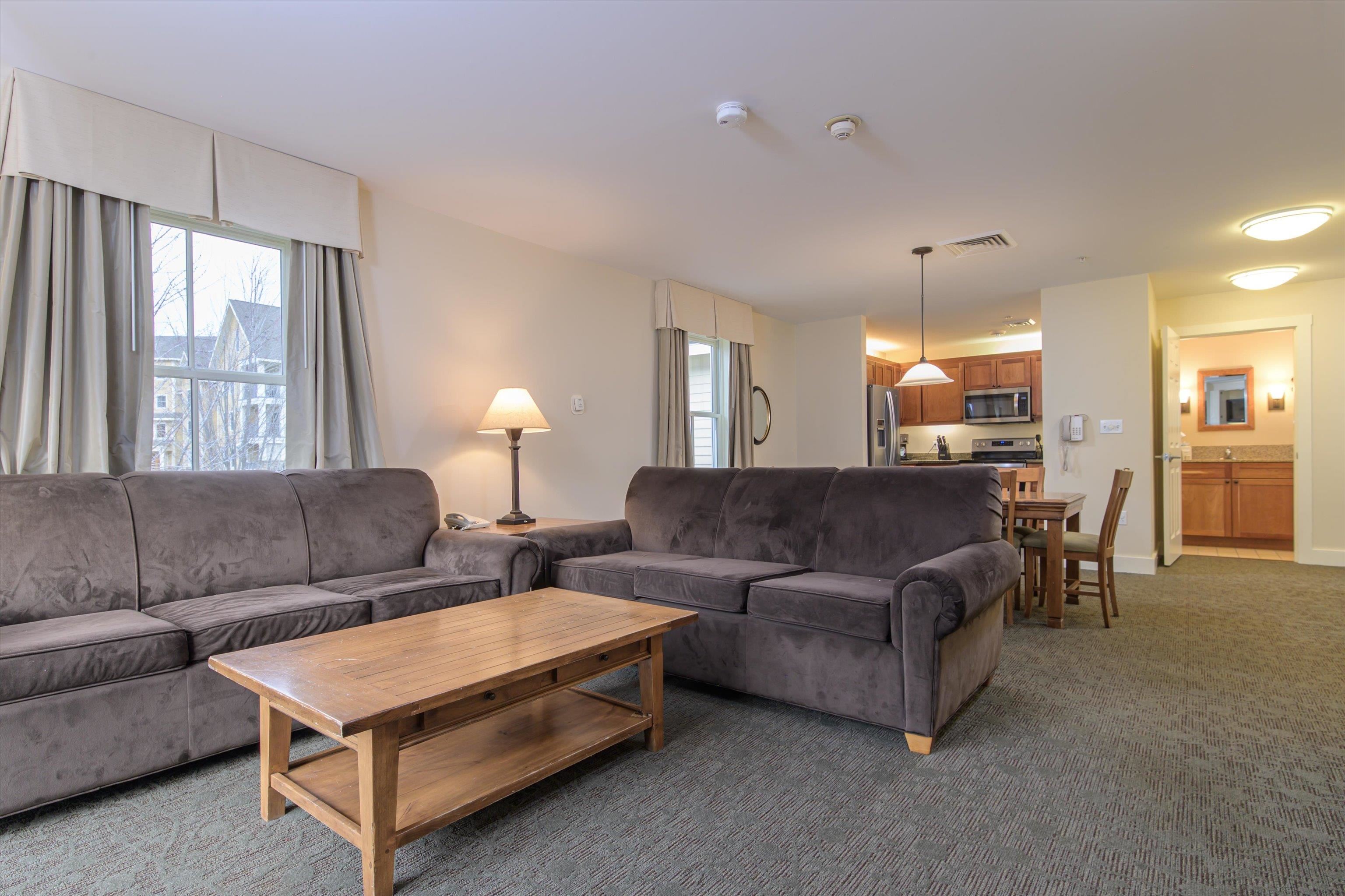 713/715 Qtr. I I I Adams House