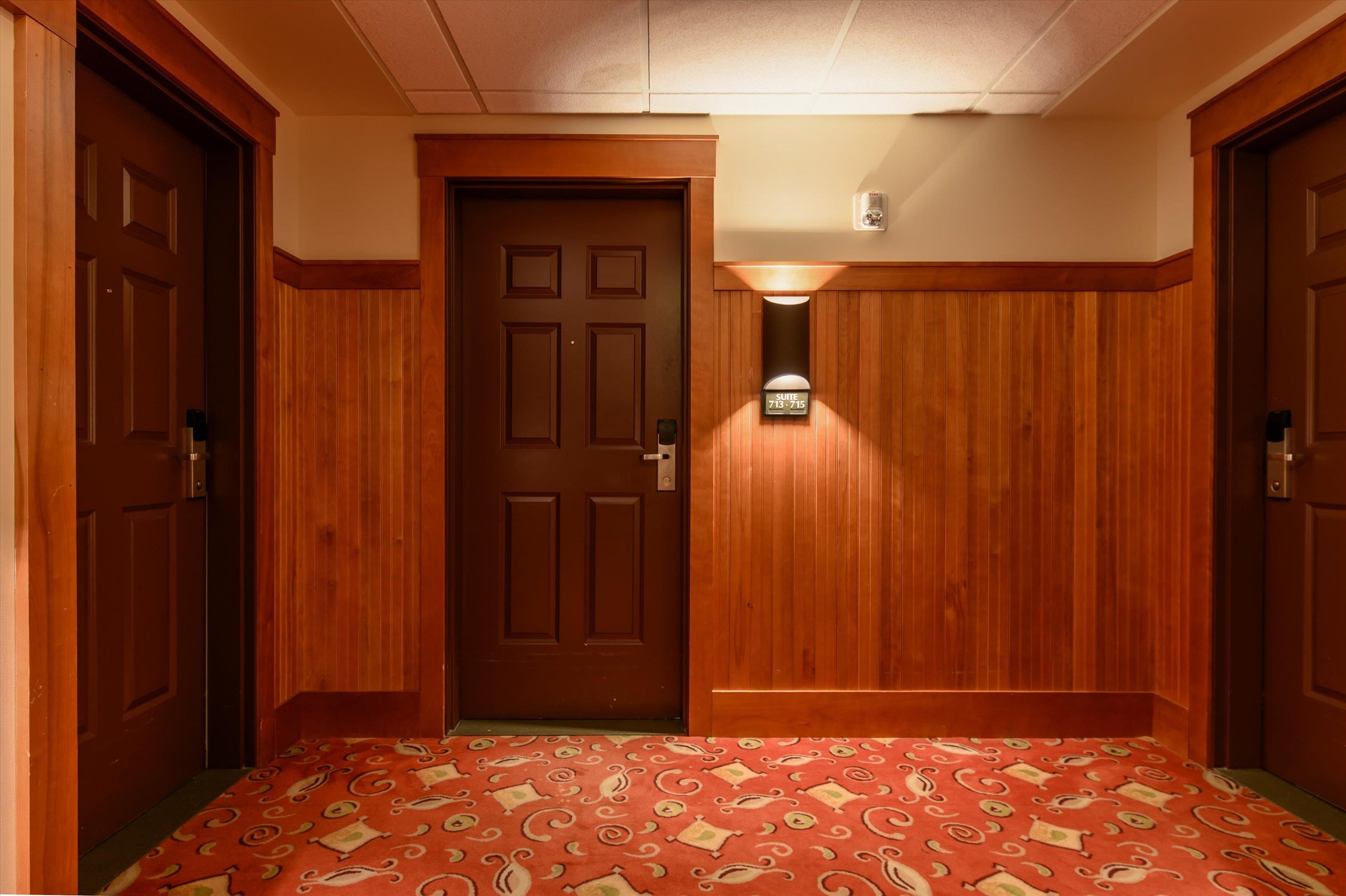 713/715 Qtr. I I I Adams House