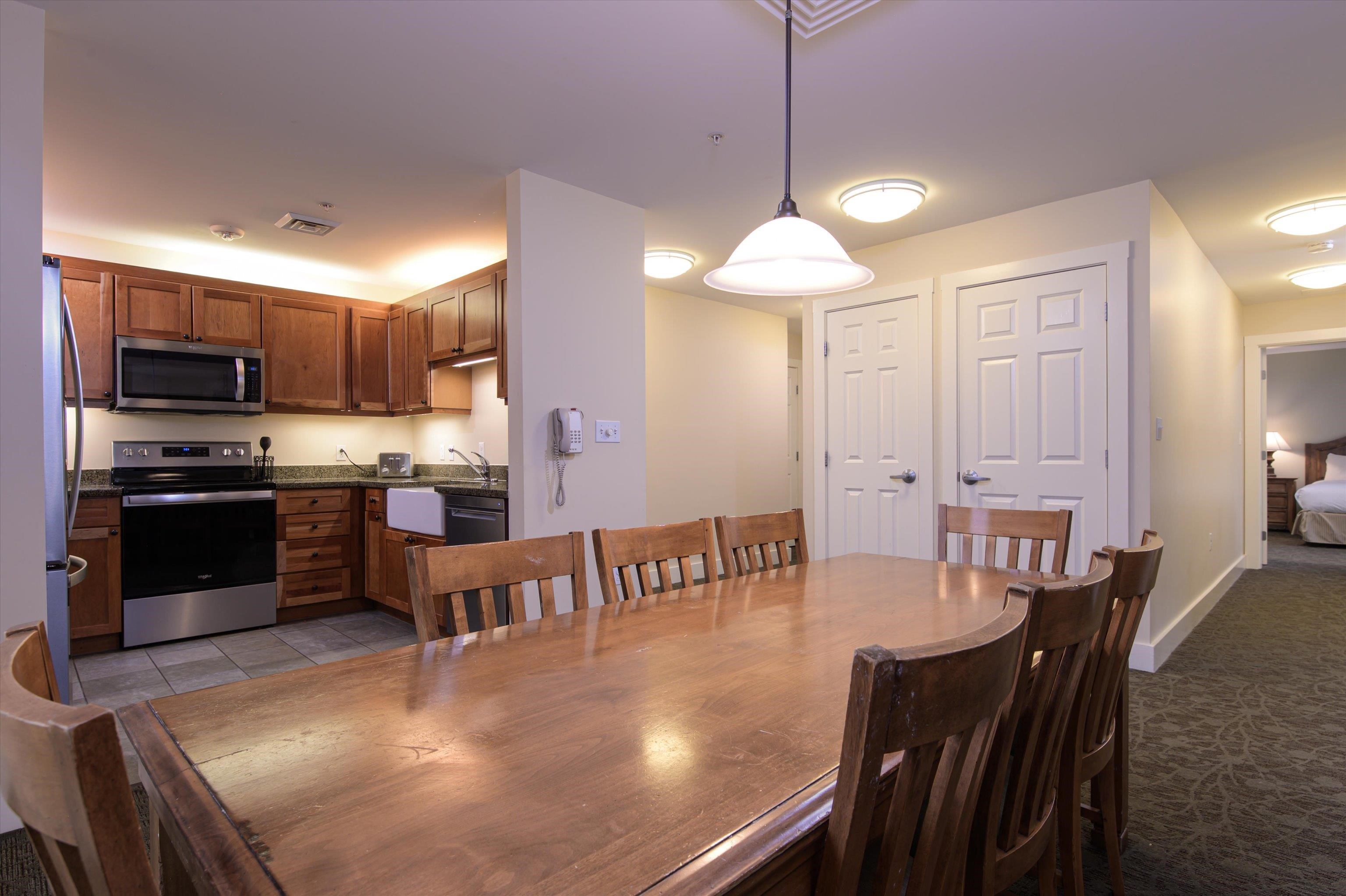 713/715 Qtr. I I I Adams House