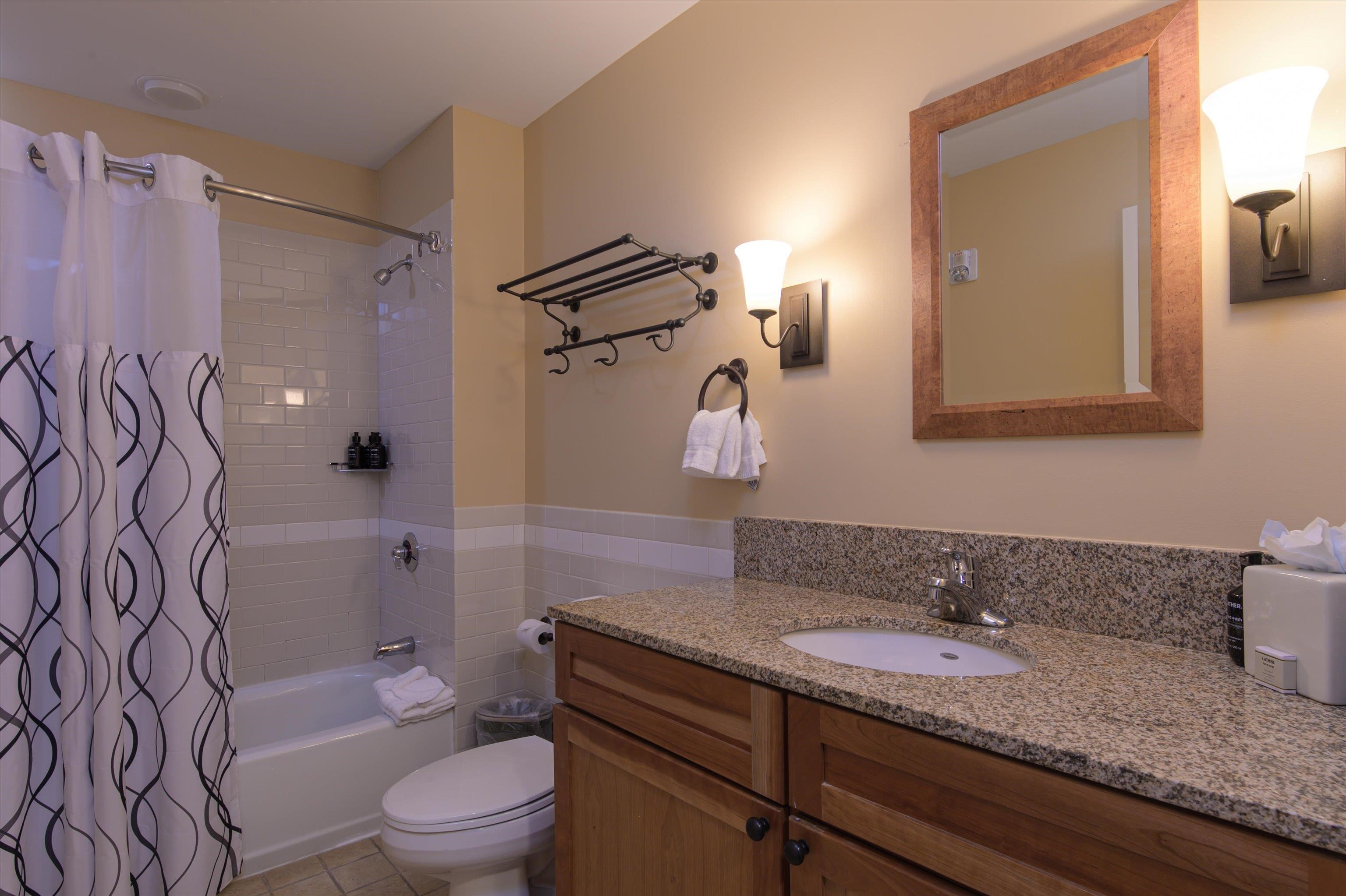 713/715 Qtr. I I I Adams House