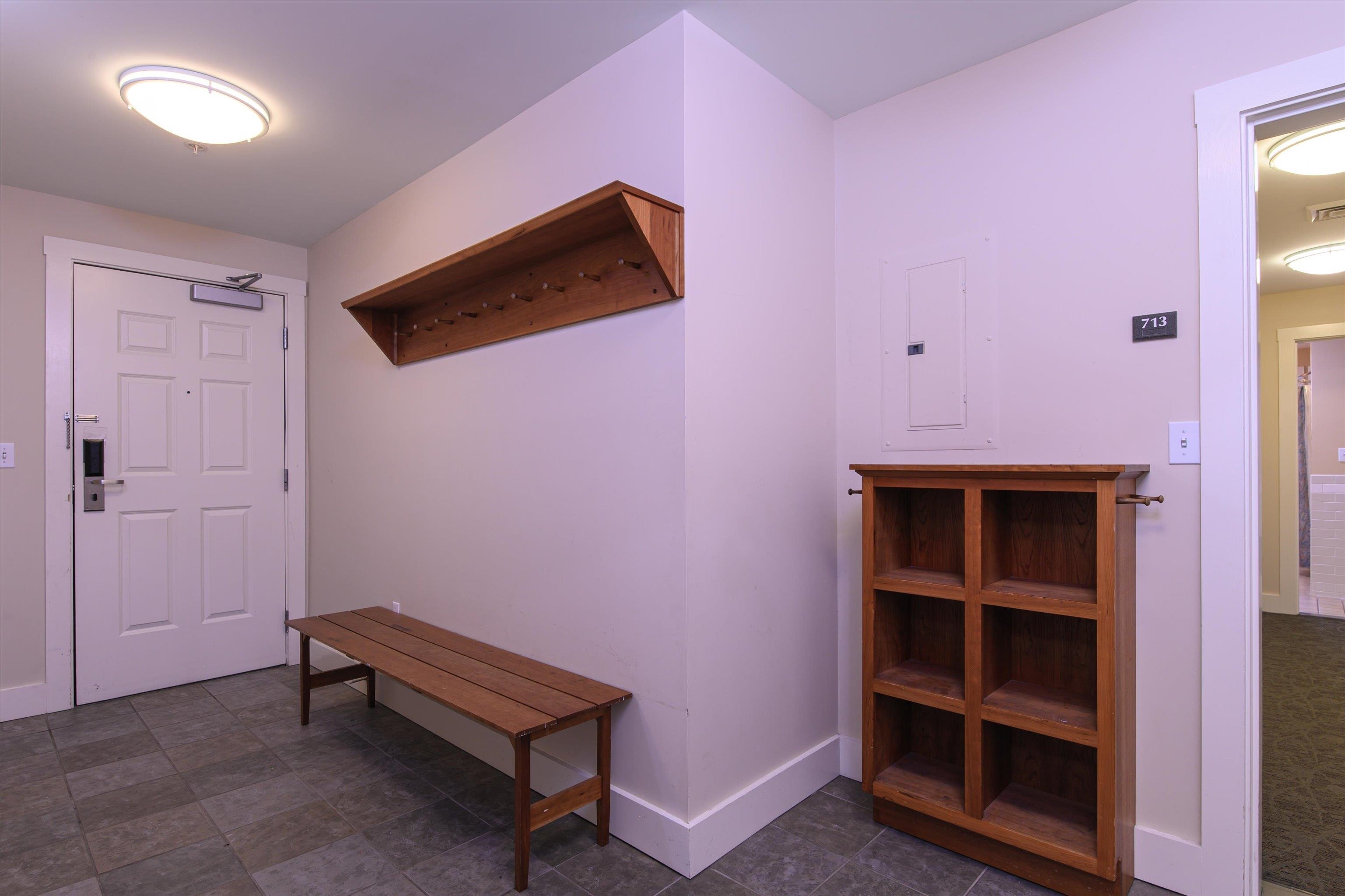 713/715 Qtr. I I I Adams House