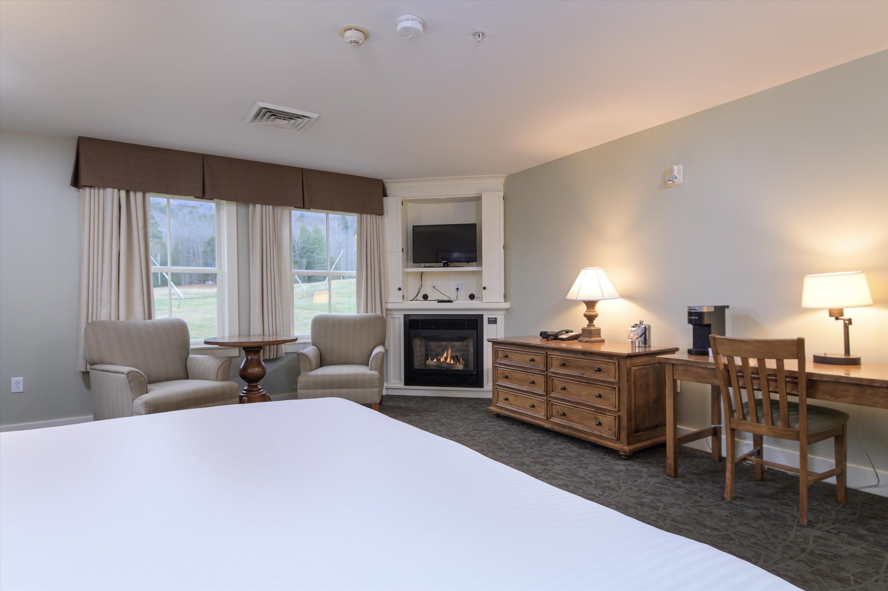 713/715 Qtr. I I I Adams House