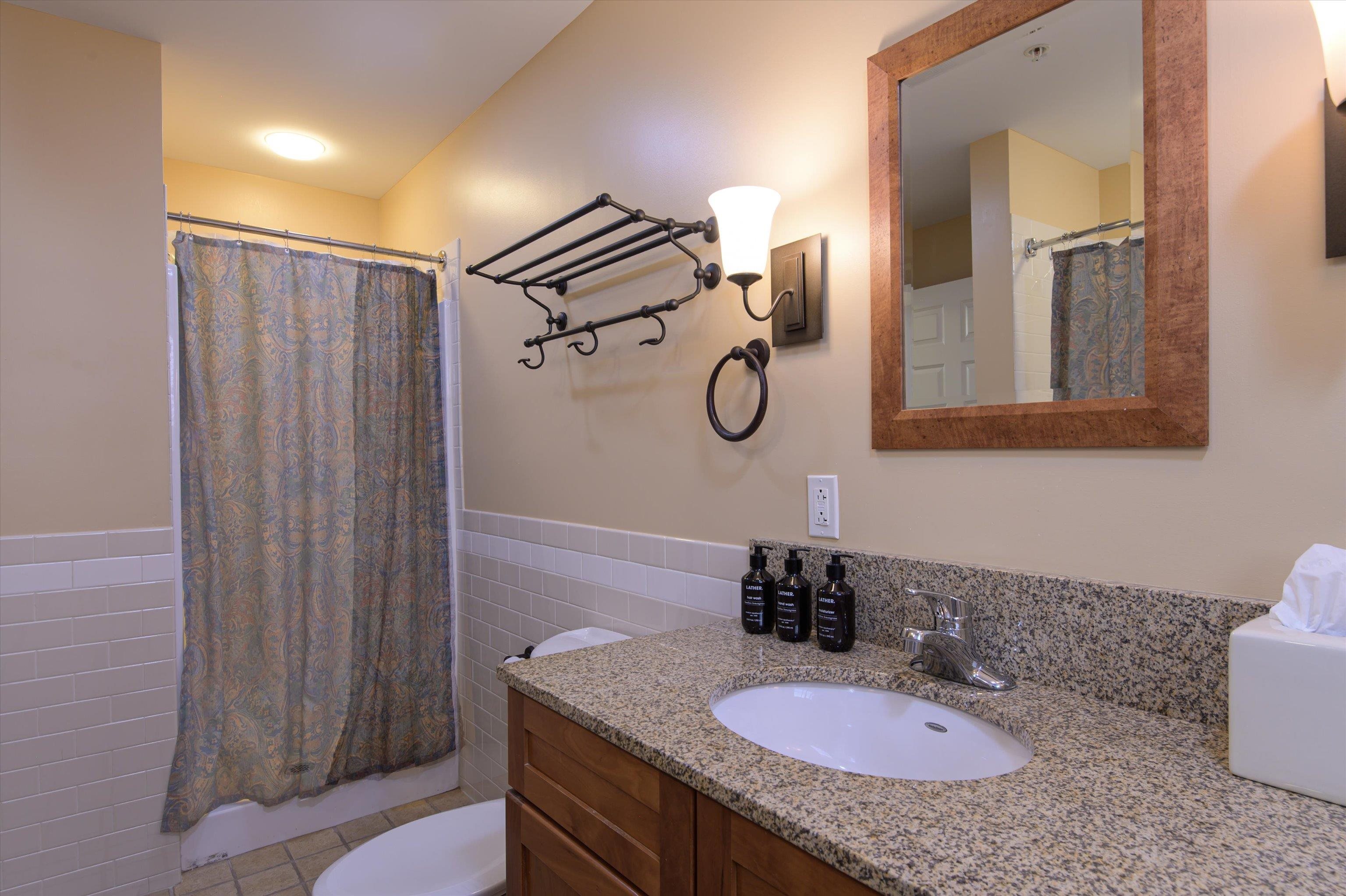 713/715 Qtr. I I I Adams House