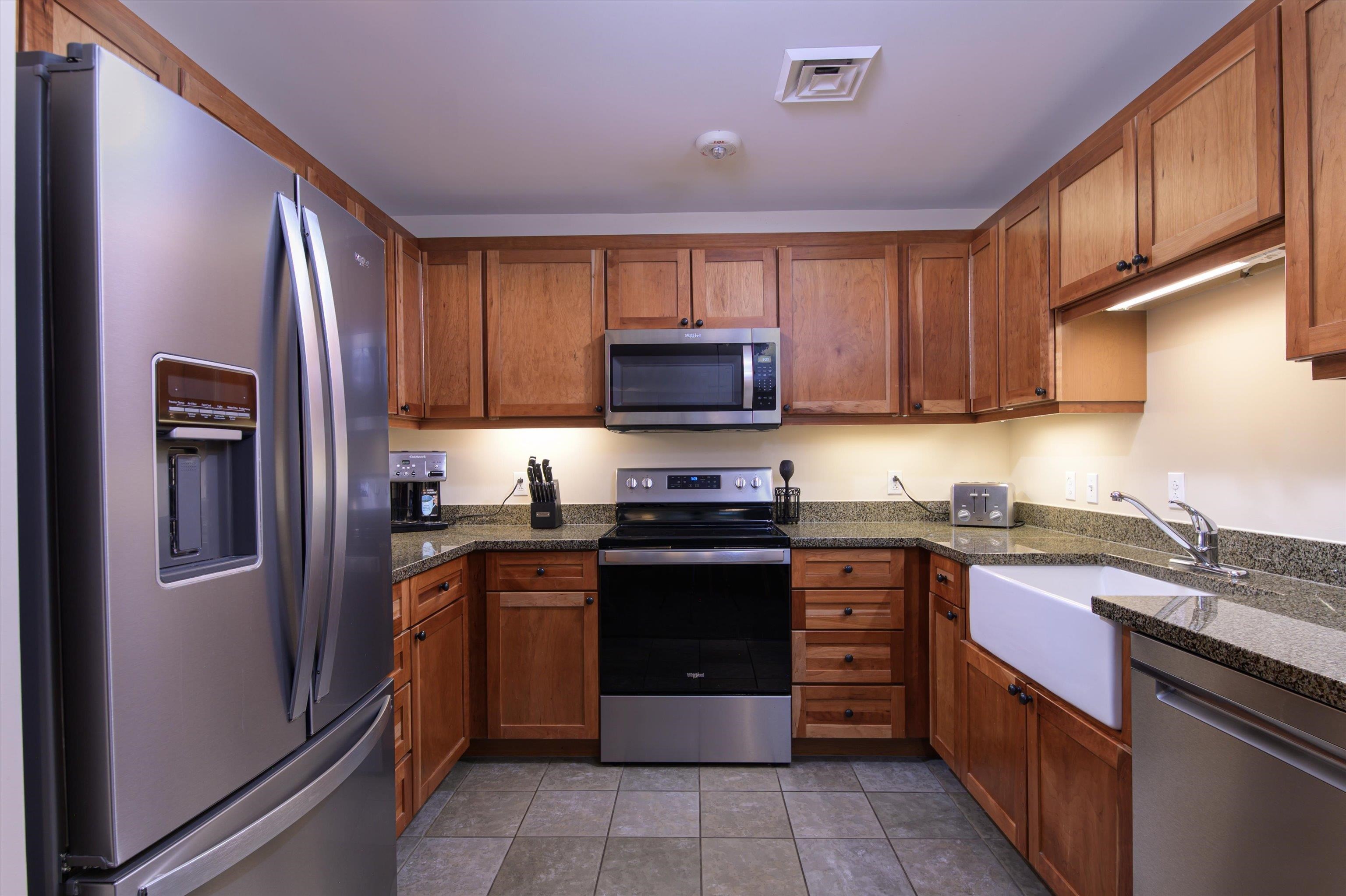 713/715 Qtr. I I I Adams House