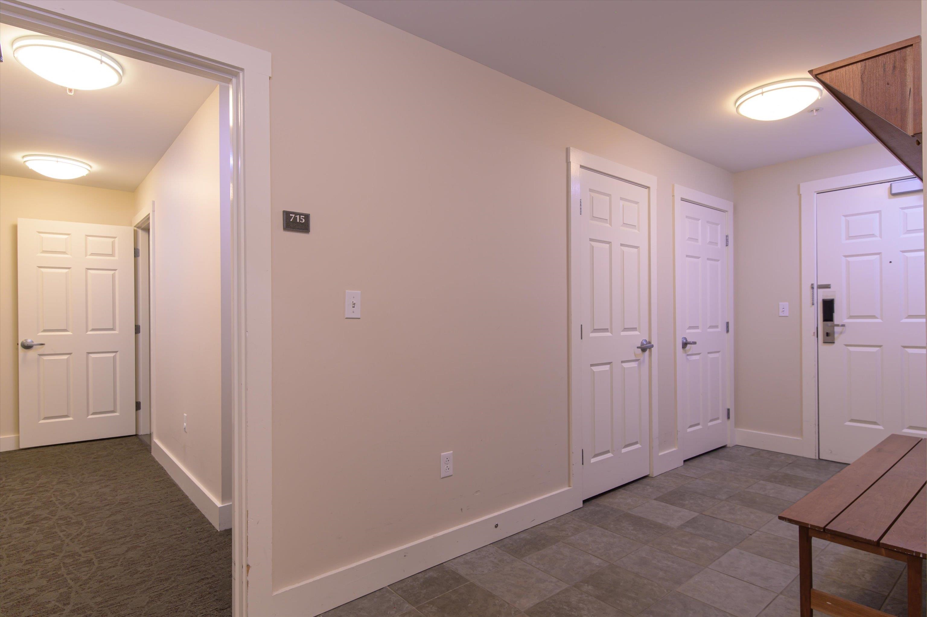 713/715 Qtr. I I I Adams House