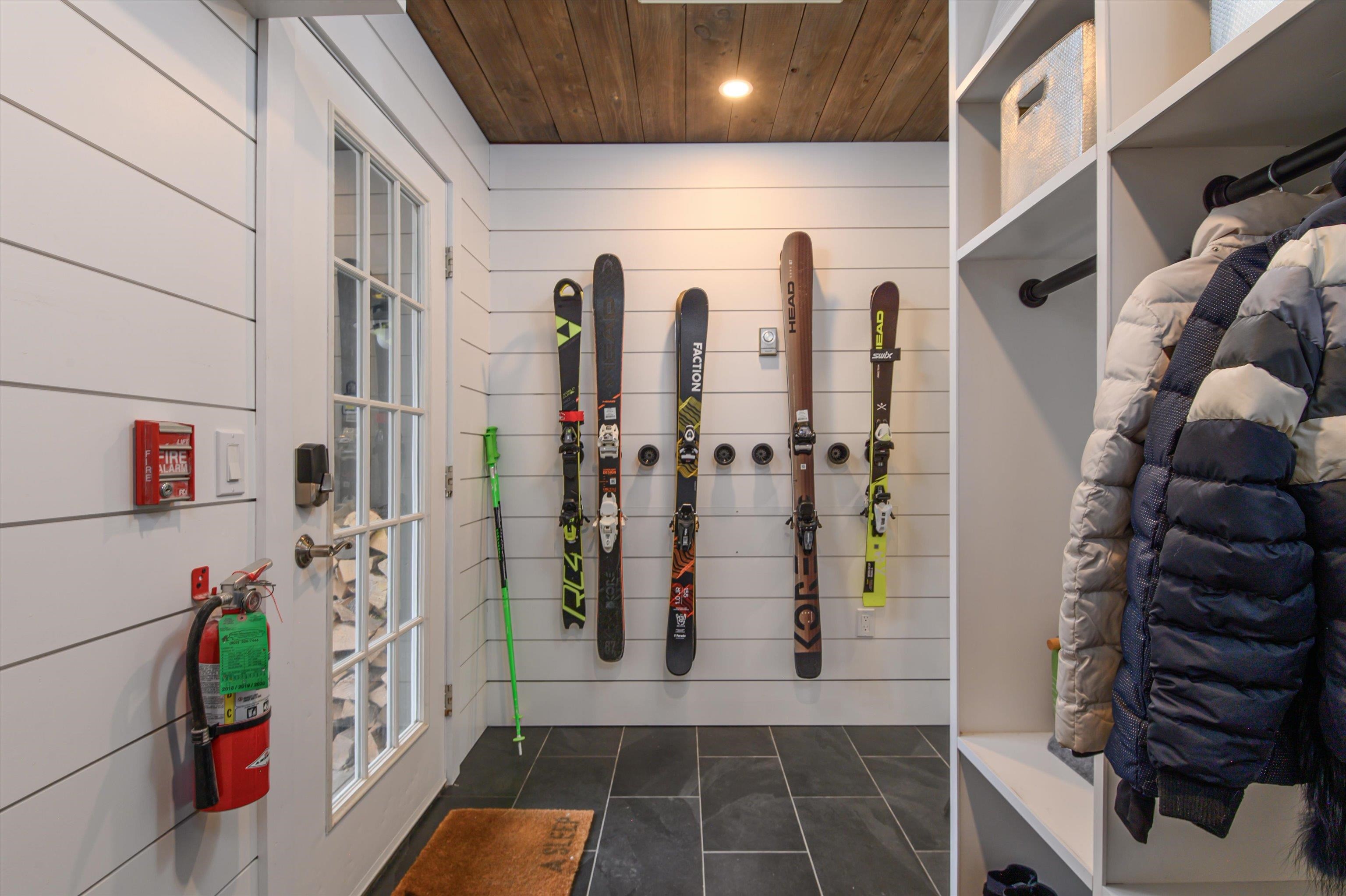 48 Alpine Way Unit: D-1