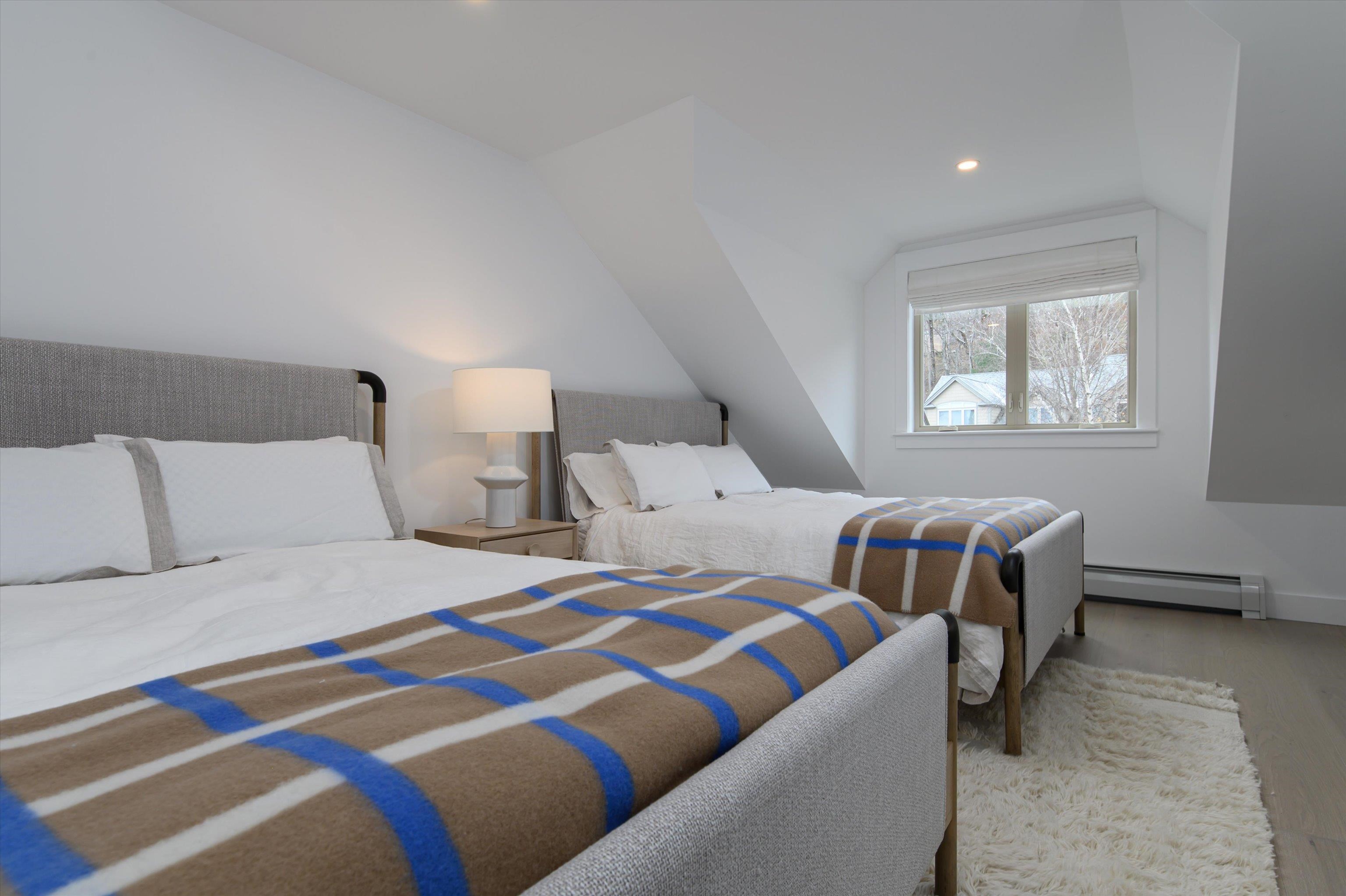 48 Alpine Way Unit: D-1