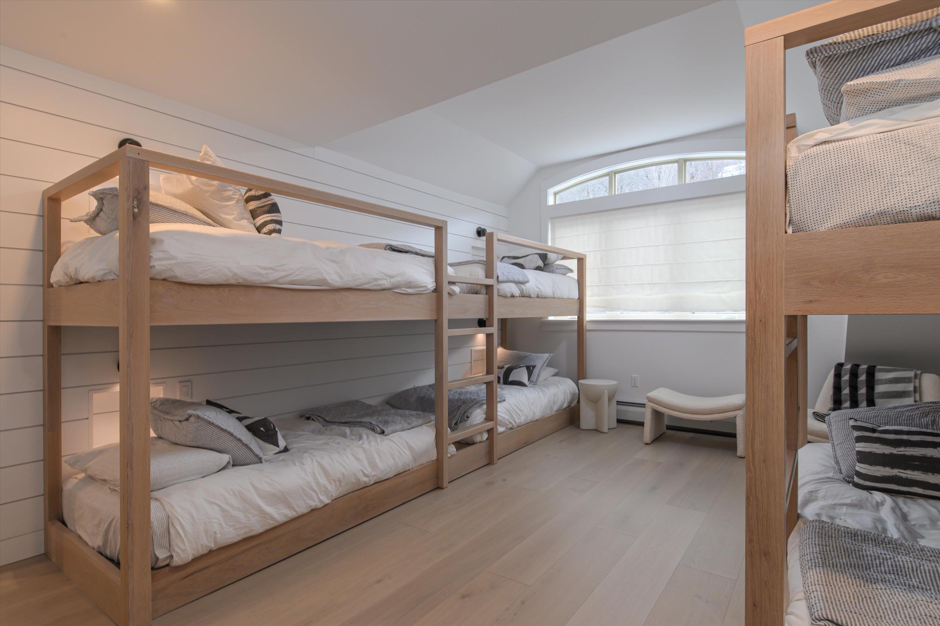 48 Alpine Way Unit: D-1